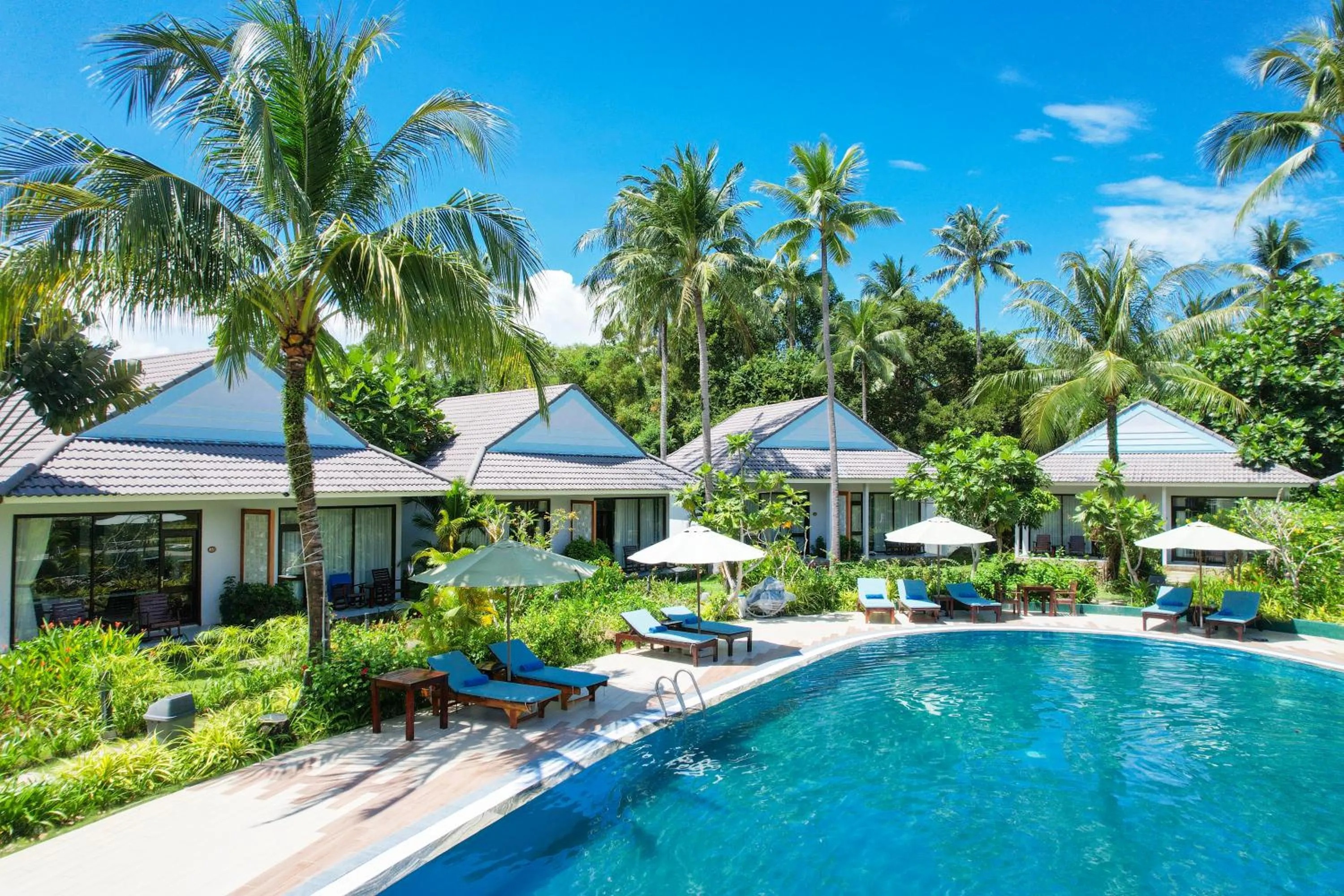 Swimming pool in Kingo Retreat Resort