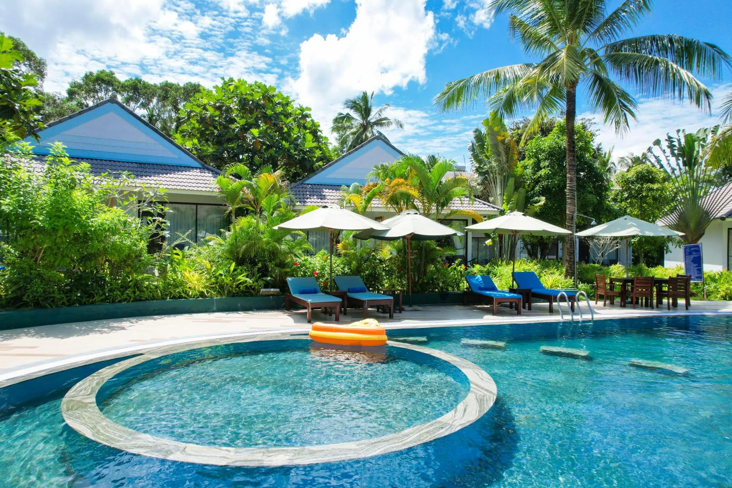 Swimming pool in Kingo Retreat Resort