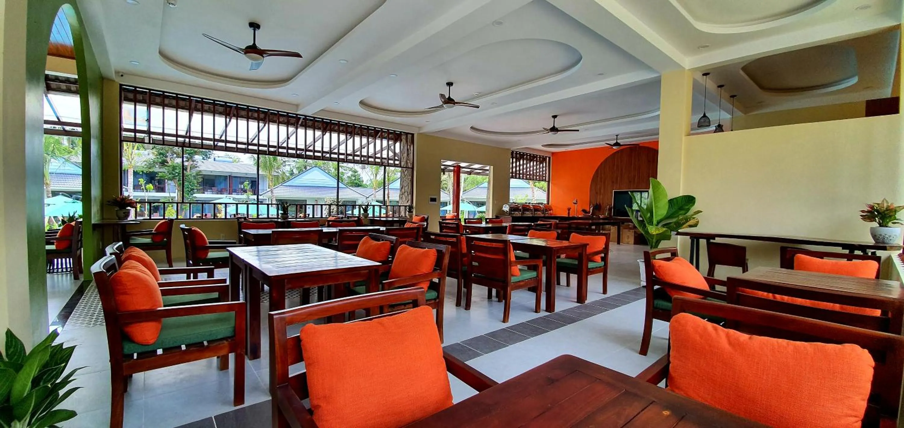 Restaurant/places to eat in Kingo Retreat Resort