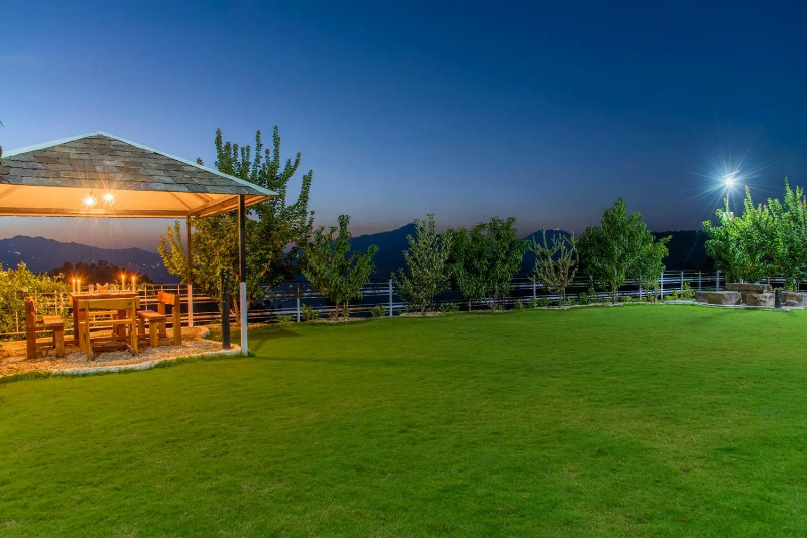 Garden in Kanishka Retreat Resort Chail