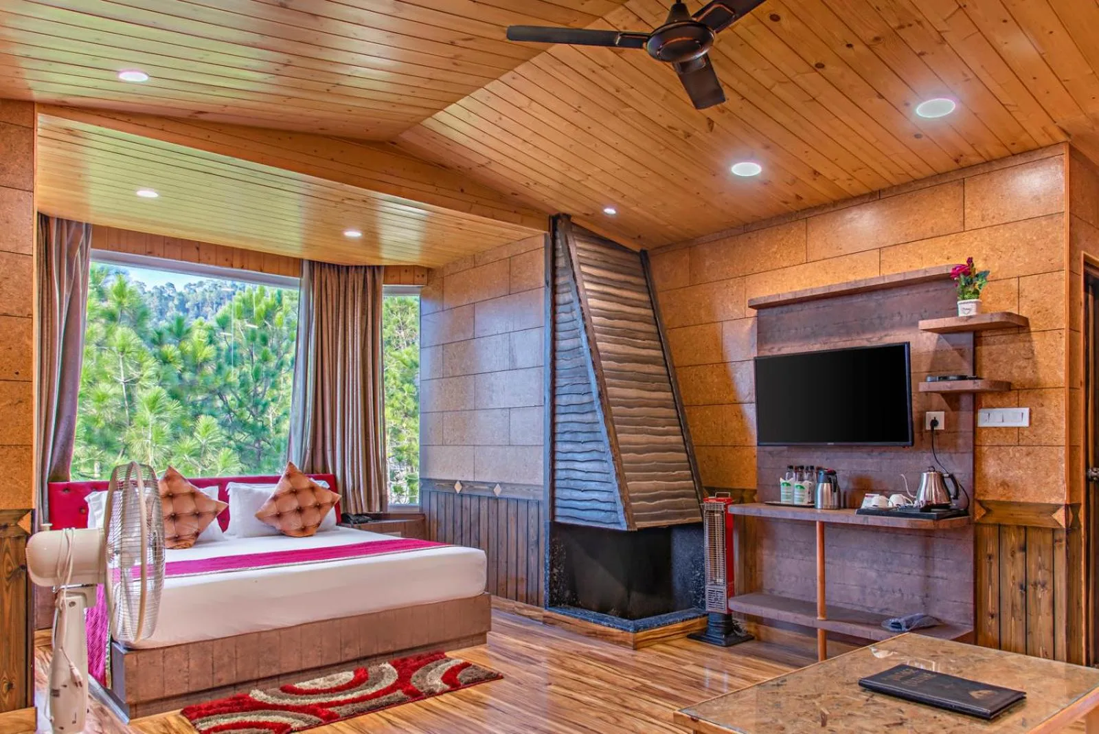 TV and multimedia, Bed in Kanishka Retreat Resort Chail