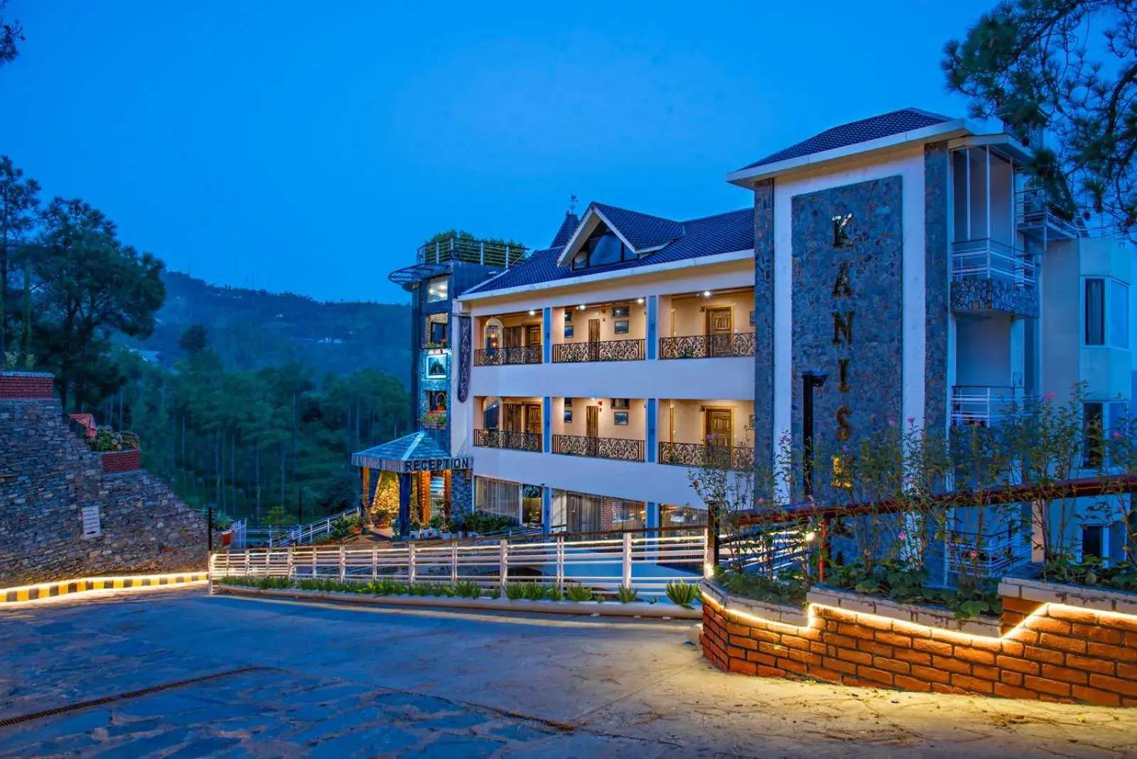 Kanishka Retreat Resort Chail Kanishka Retreat Resort Chail