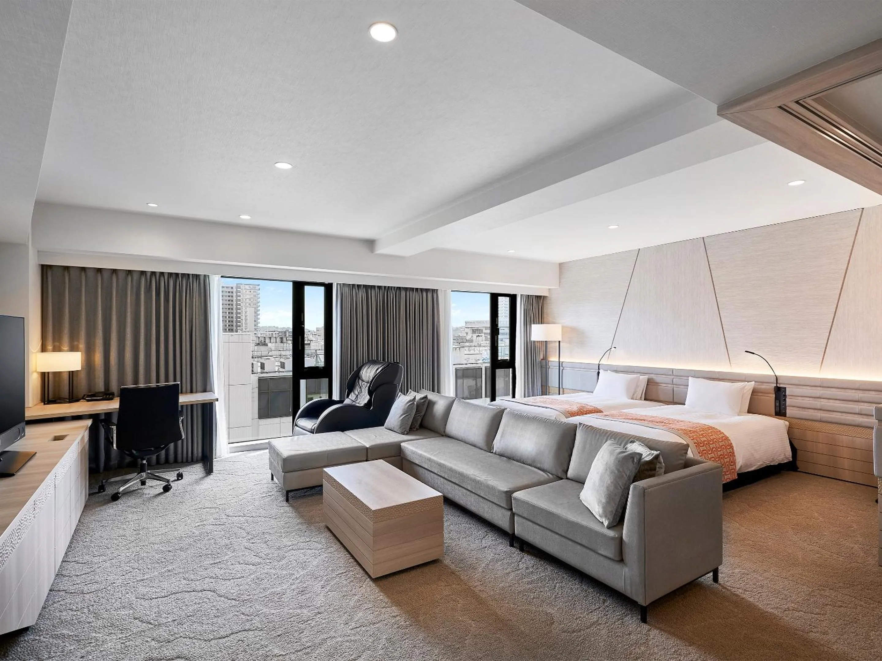 Photo of the whole room, Bed in Daiwa Roynet Hotel Sendai Ichibancho PREMIER