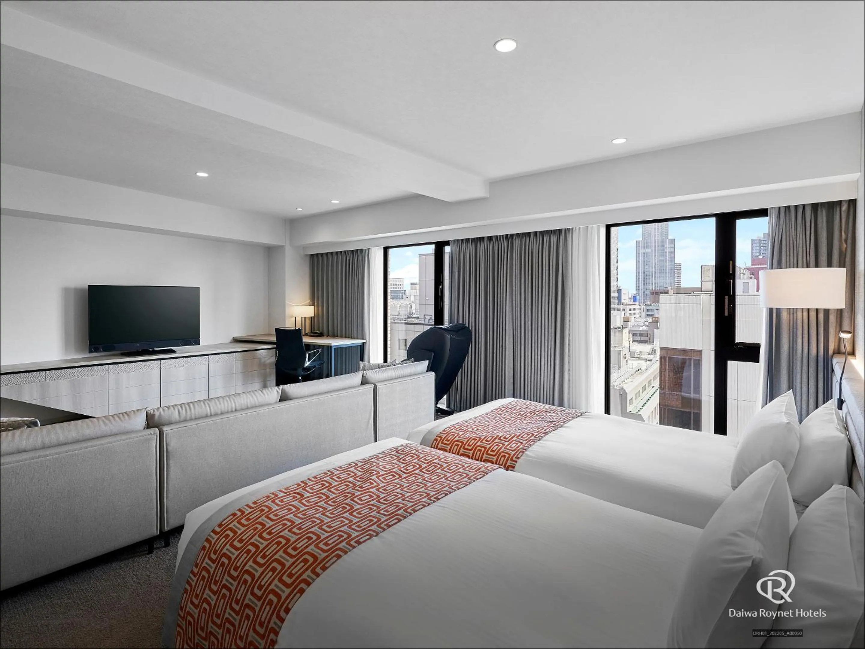 Photo of the whole room, Bed in Daiwa Roynet Hotel Sendai Ichibancho PREMIER