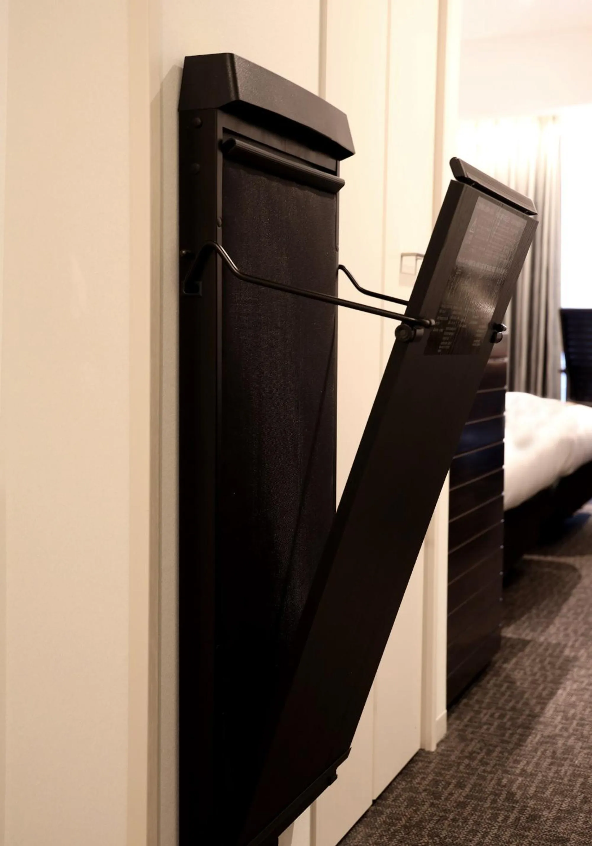 Living room, Bed in Daiwa Roynet Hotel Sendai Ichibancho PREMIER