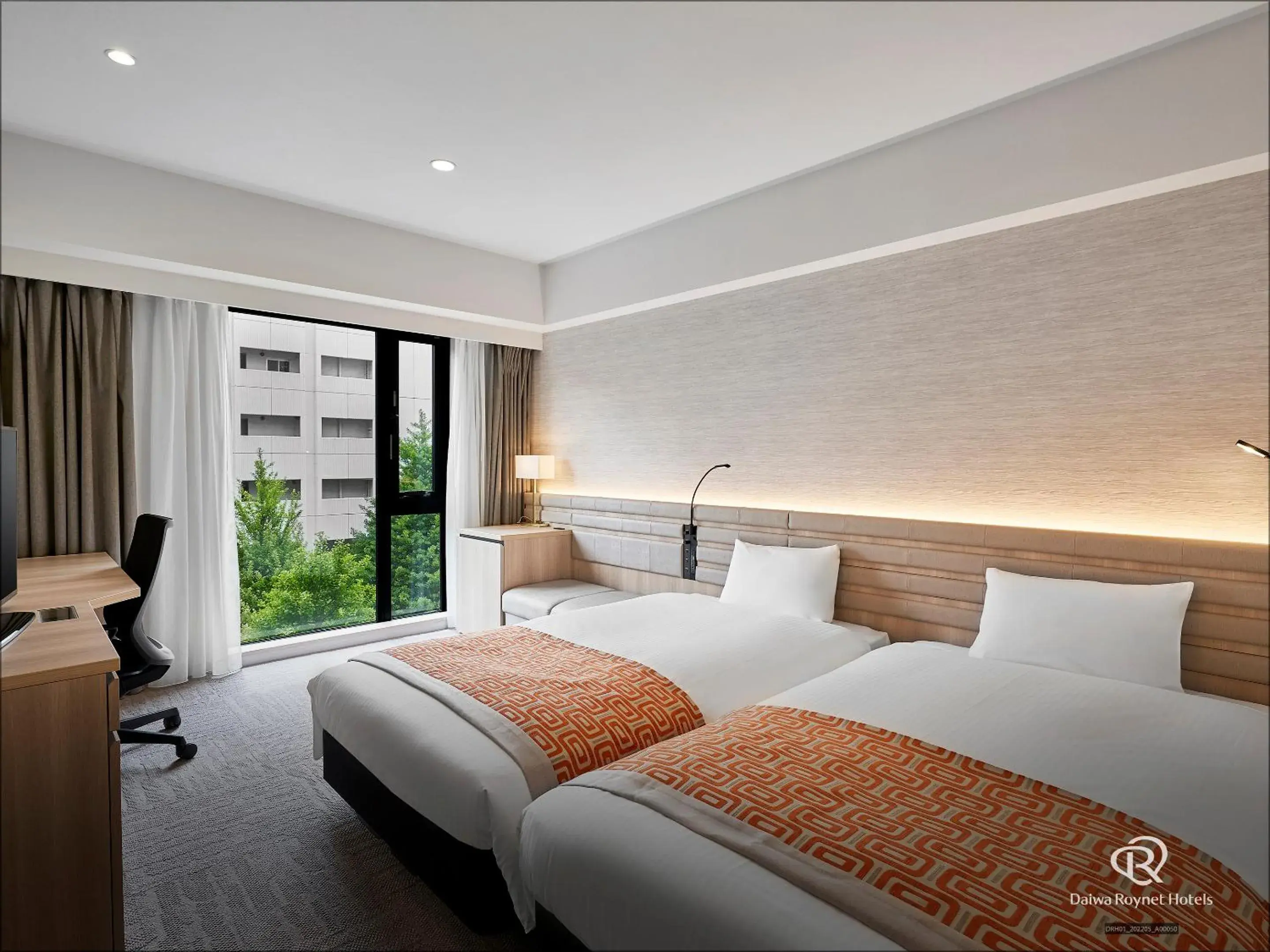 Photo of the whole room, Bed in Daiwa Roynet Hotel Sendai Ichibancho PREMIER Photo of the whole room, Bed in Daiwa Roynet Hotel Sendai Ichibancho PREMIER