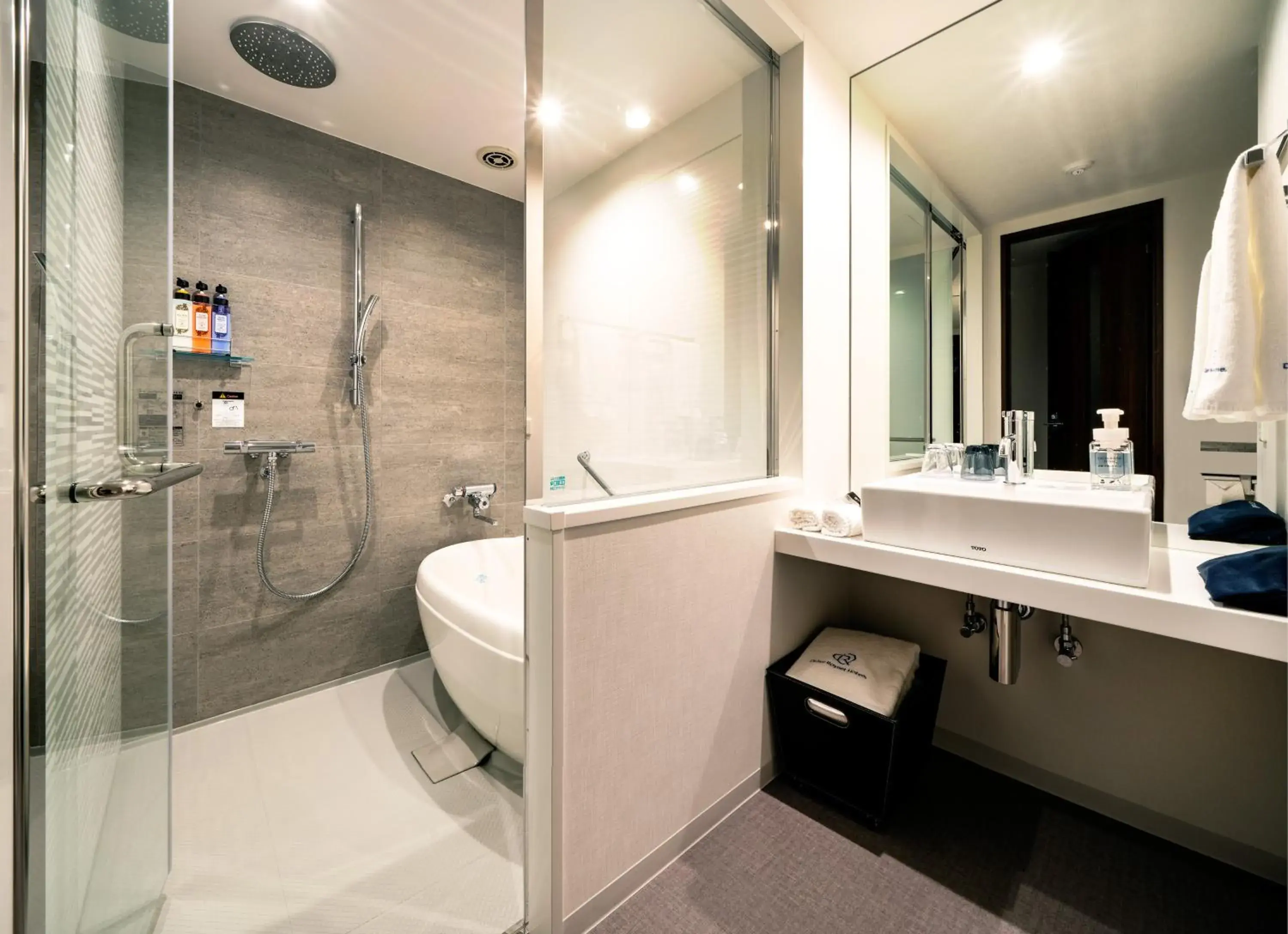 Corner Double Room - single occupancy - Non-Smoking in Daiwa Roynet Hotel Sendai Ichibancho PREMIER Corner Double Room - single occupancy - Non-Smoking in Daiwa Roynet Hotel Sendai Ichibancho PREMIER