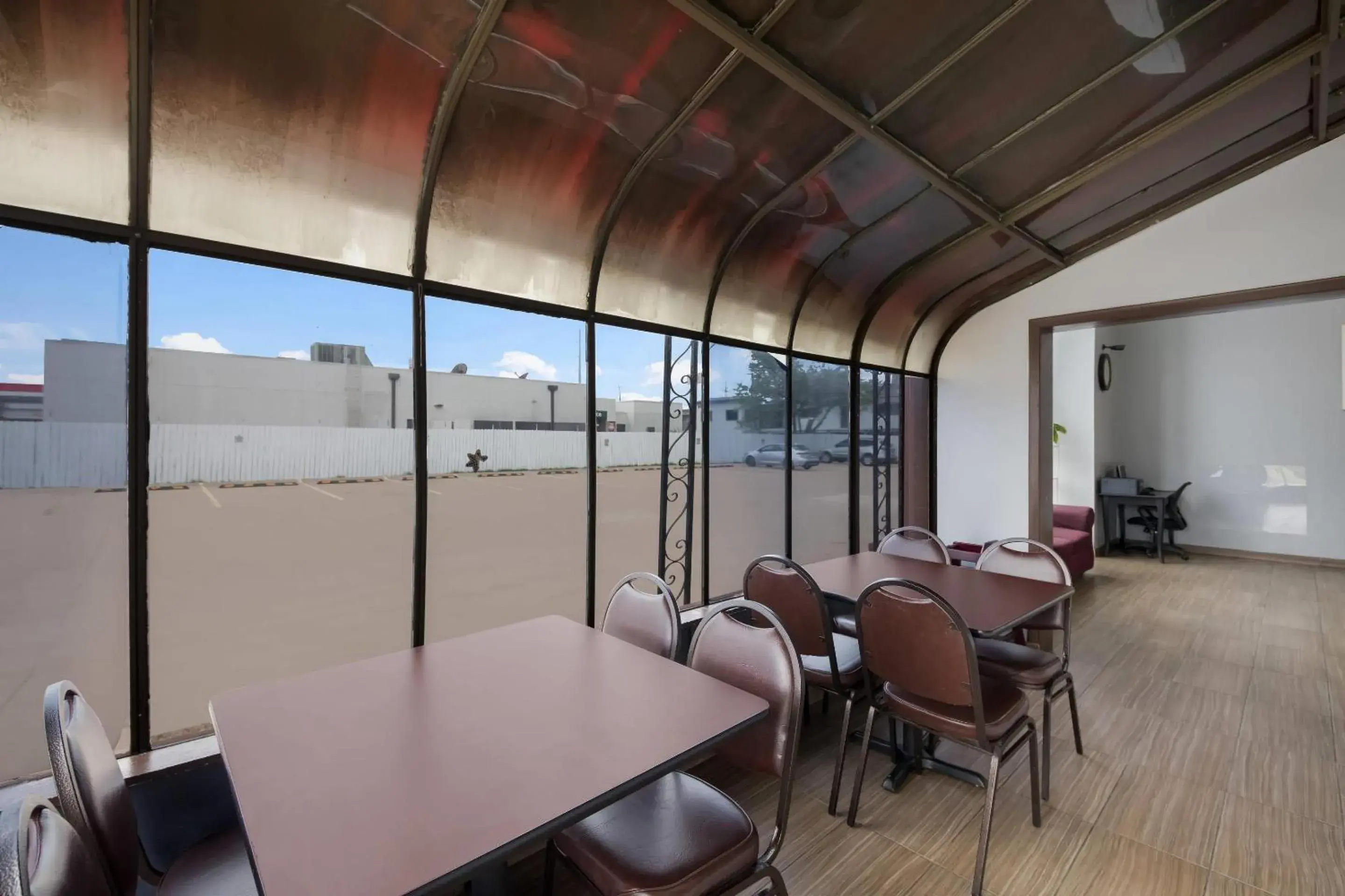 Breakfast in Econo Lodge Austin North near The Domain Breakfast in Econo Lodge Austin North near The Domain