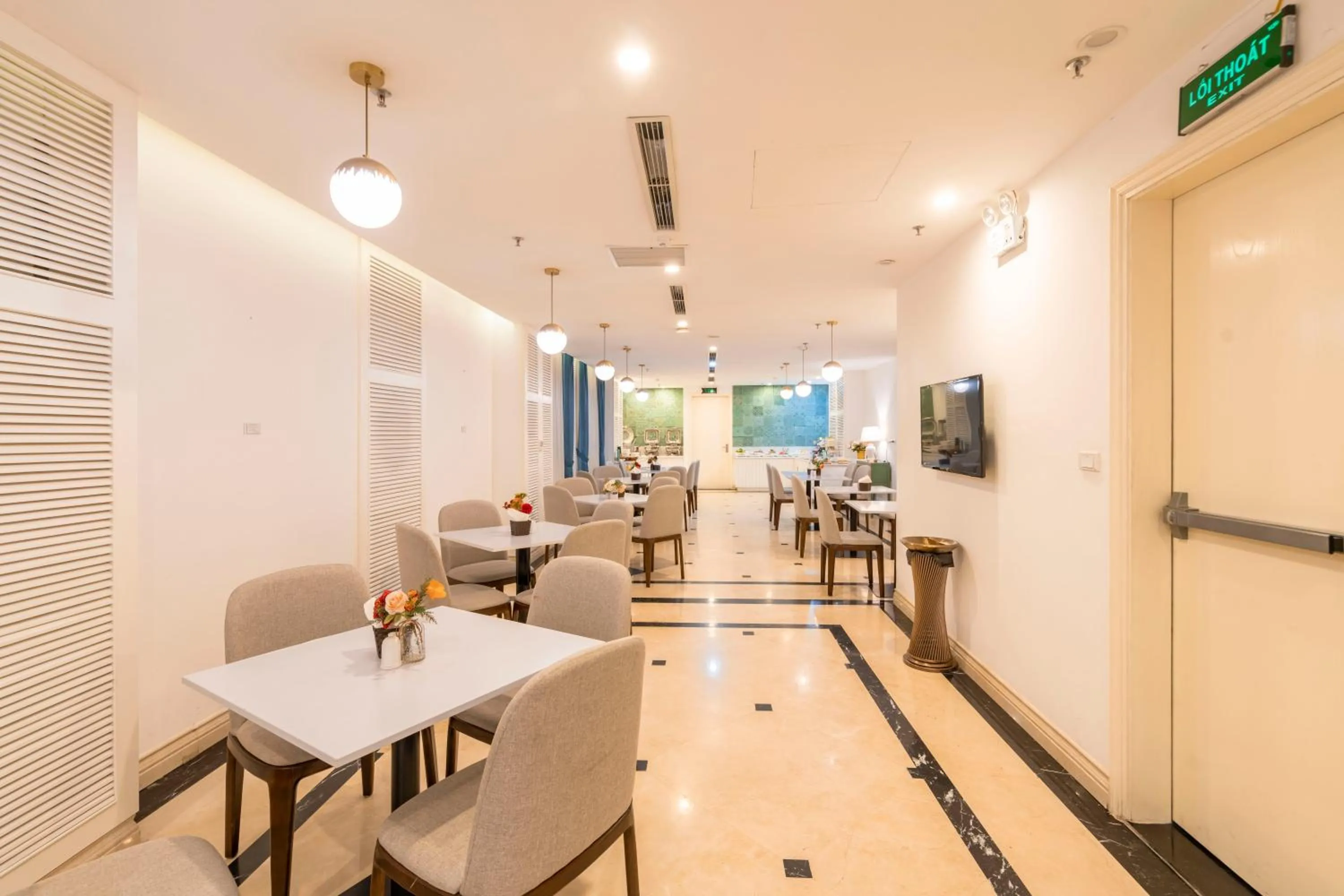 Continental breakfast in Minasi HanoiOi Lakeside Hotel