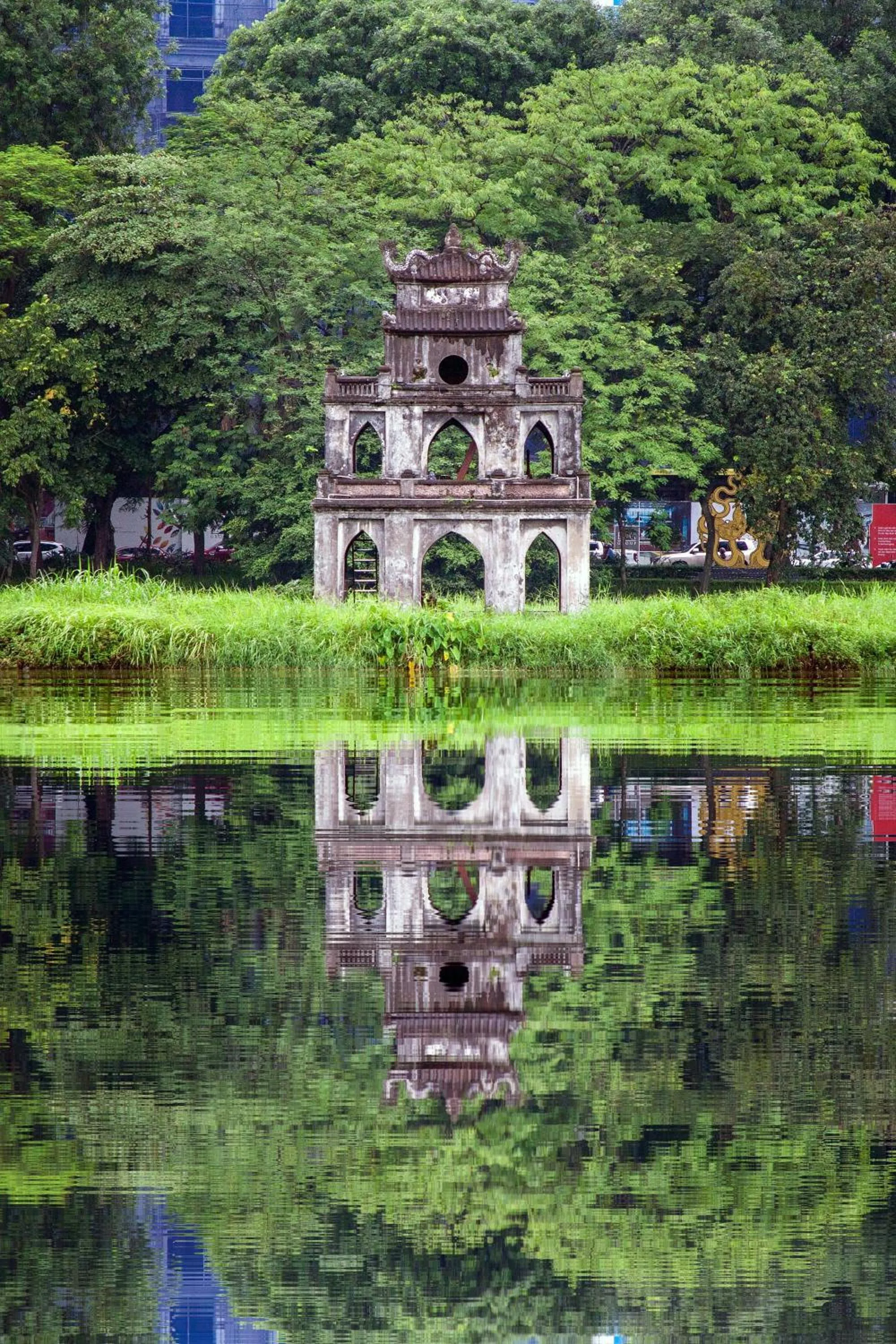Nearby landmark in Minasi HanoiOi Lakeside Hotel