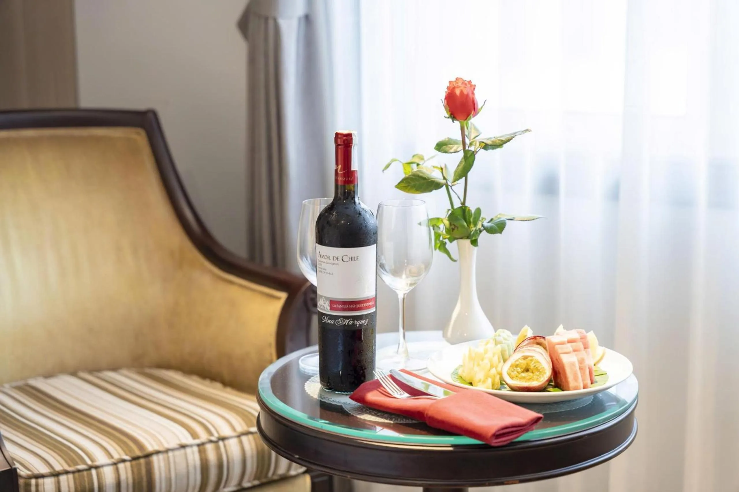 Drinks in Minasi HanoiOi Lakeside Hotel