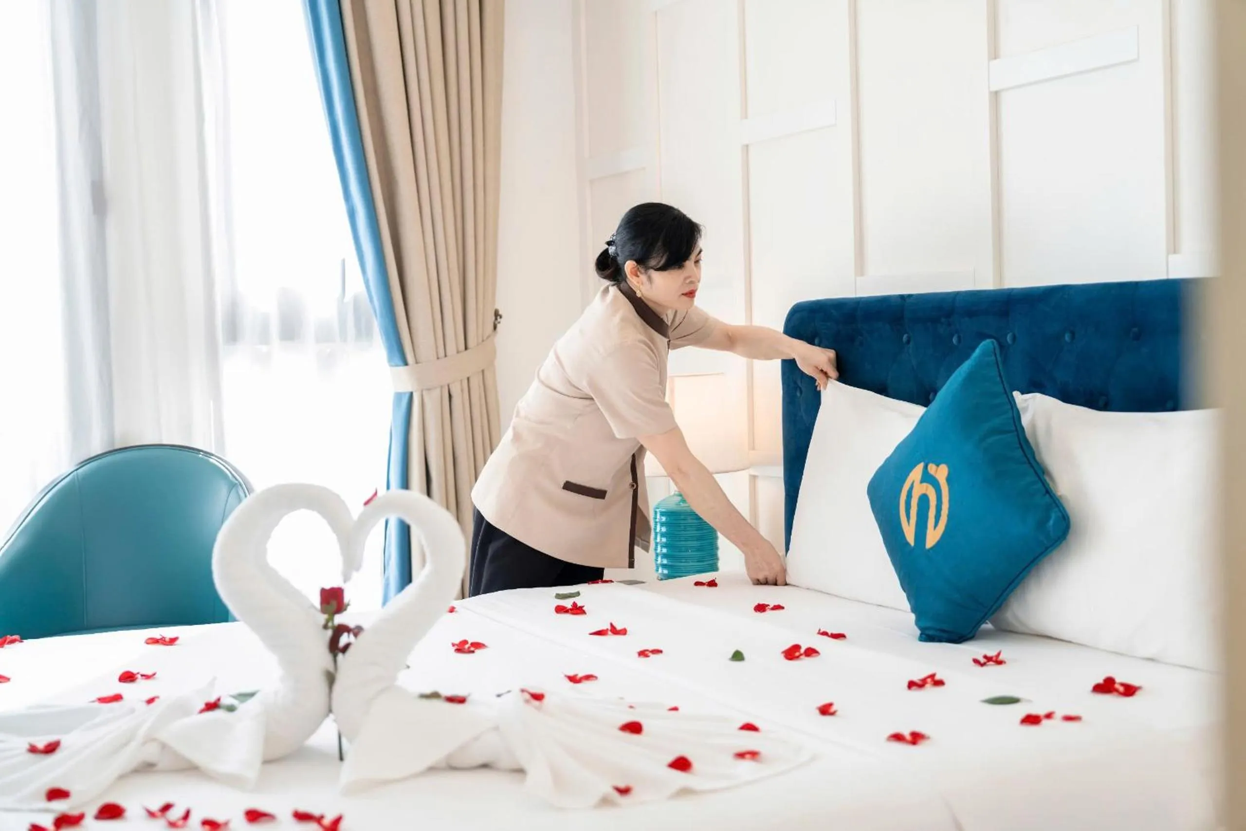 Activities, Bed in Minasi HanoiOi Lakeside Hotel