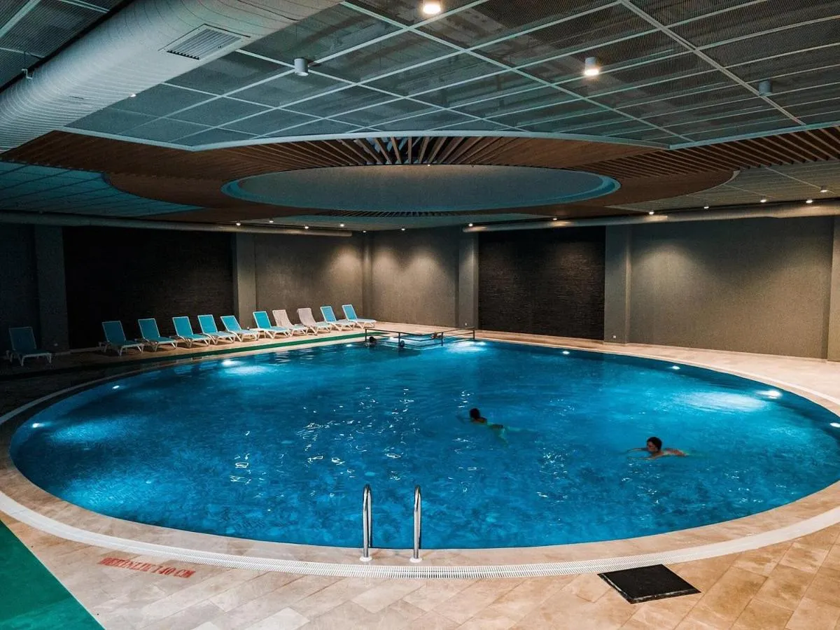 Swimming pool in ADEMPİRA TERMAL&SPAHOTEL