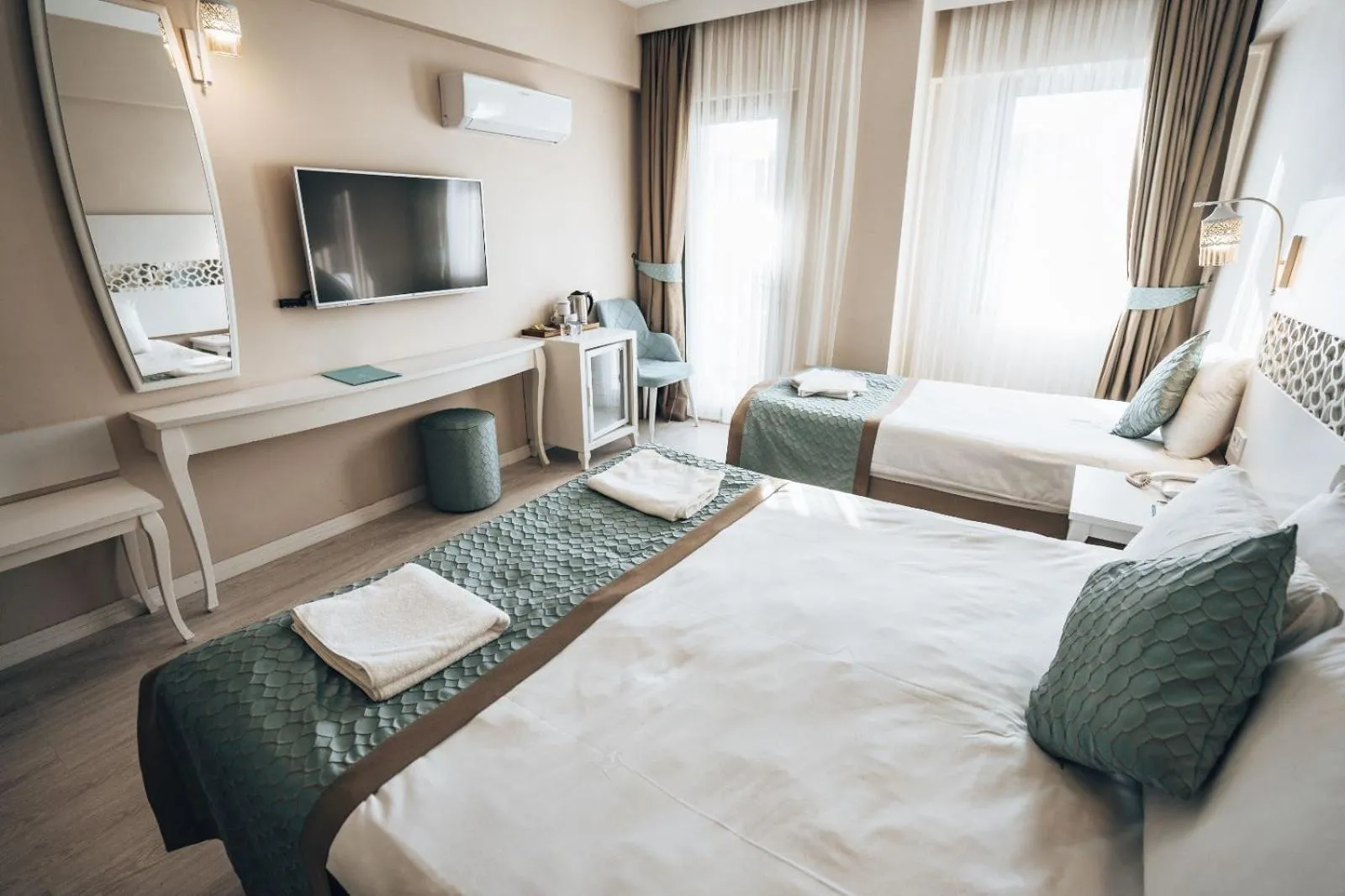 Bed in ADEMPİRA TERMAL&SPAHOTEL