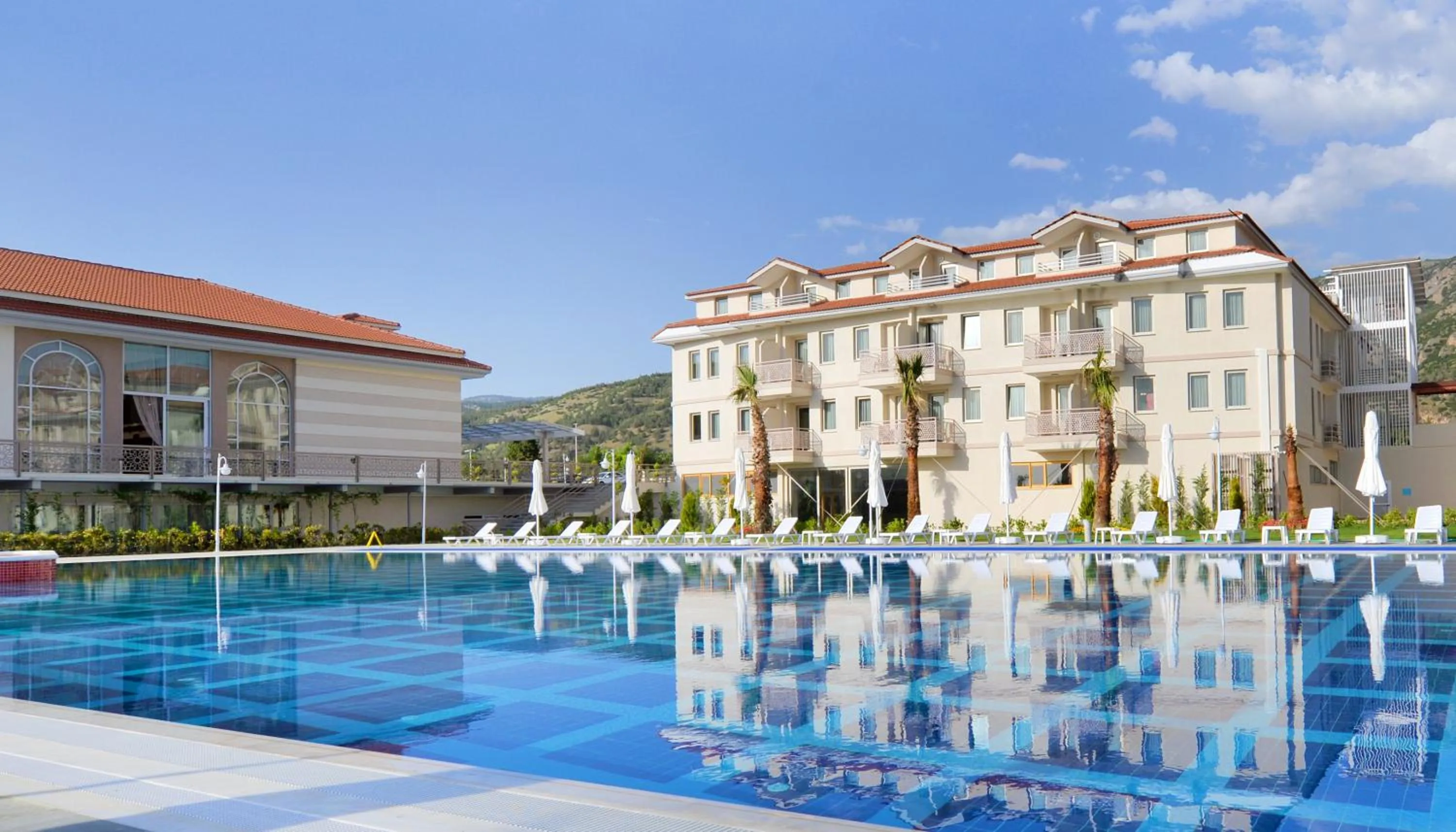 Property building in ADEMPİRA TERMAL&SPAHOTEL