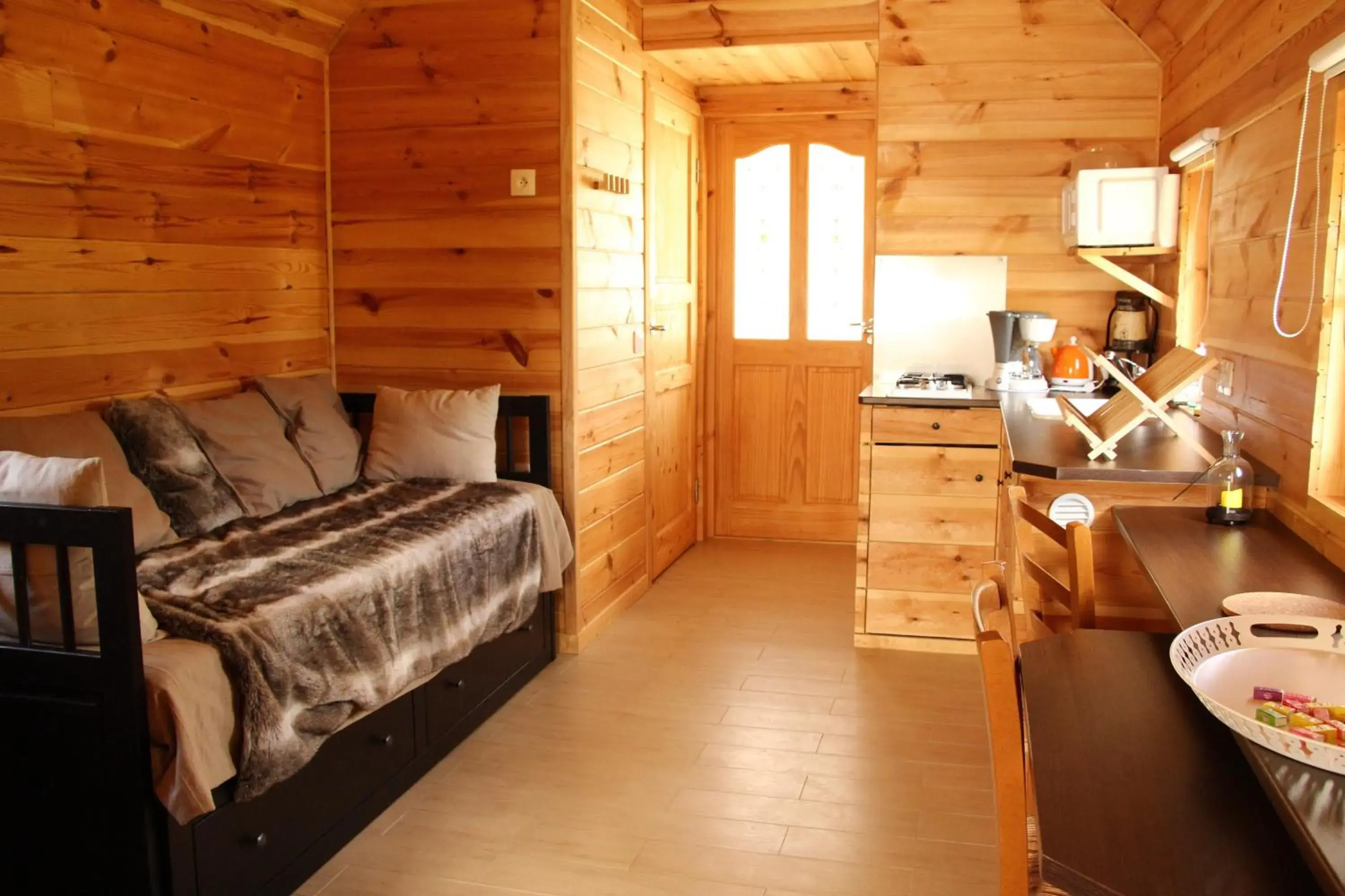 Wooden Caravan (4 Adults) in Western City Wooden Caravan (4 Adults) in Western City