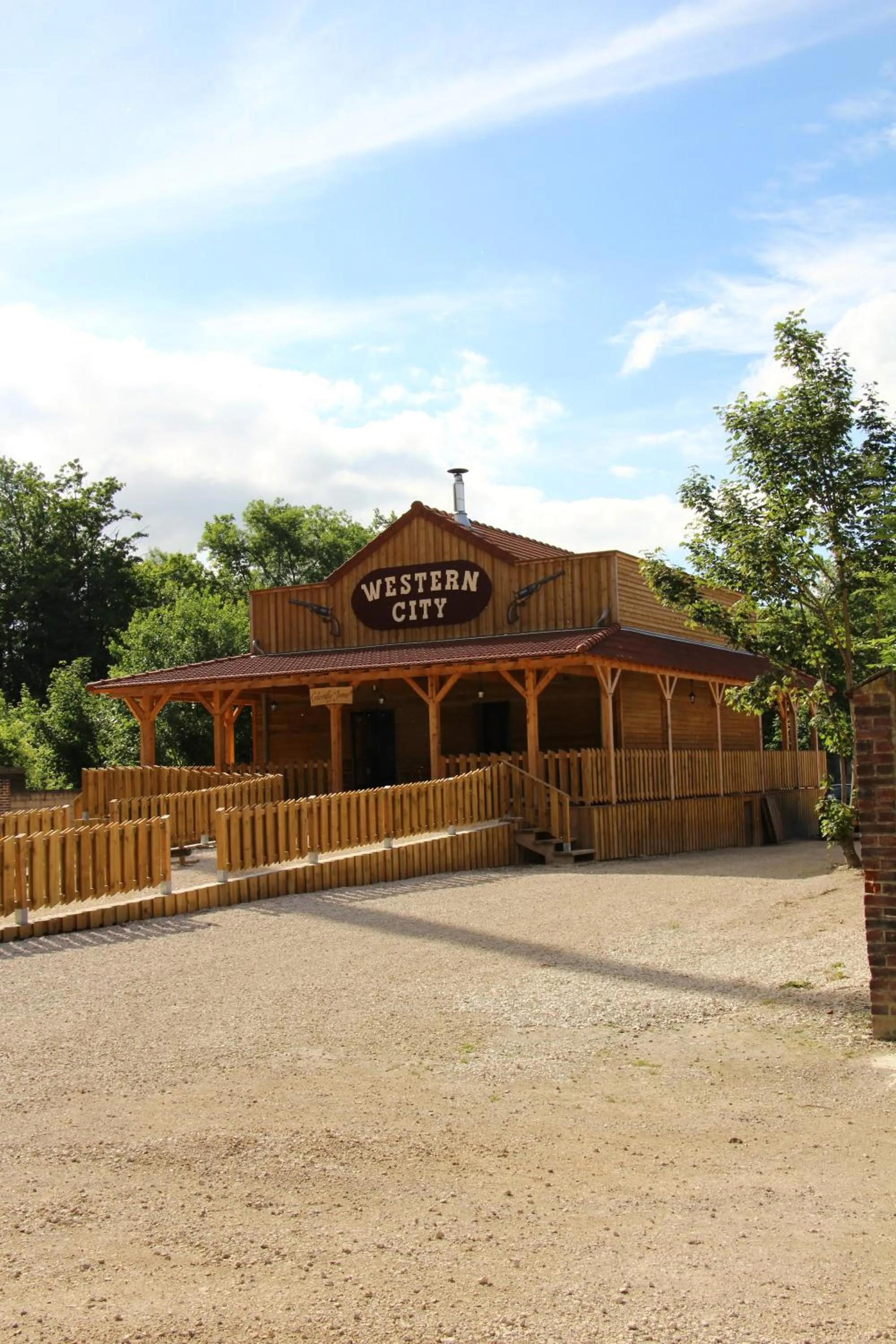 Property building in Western City Troyes