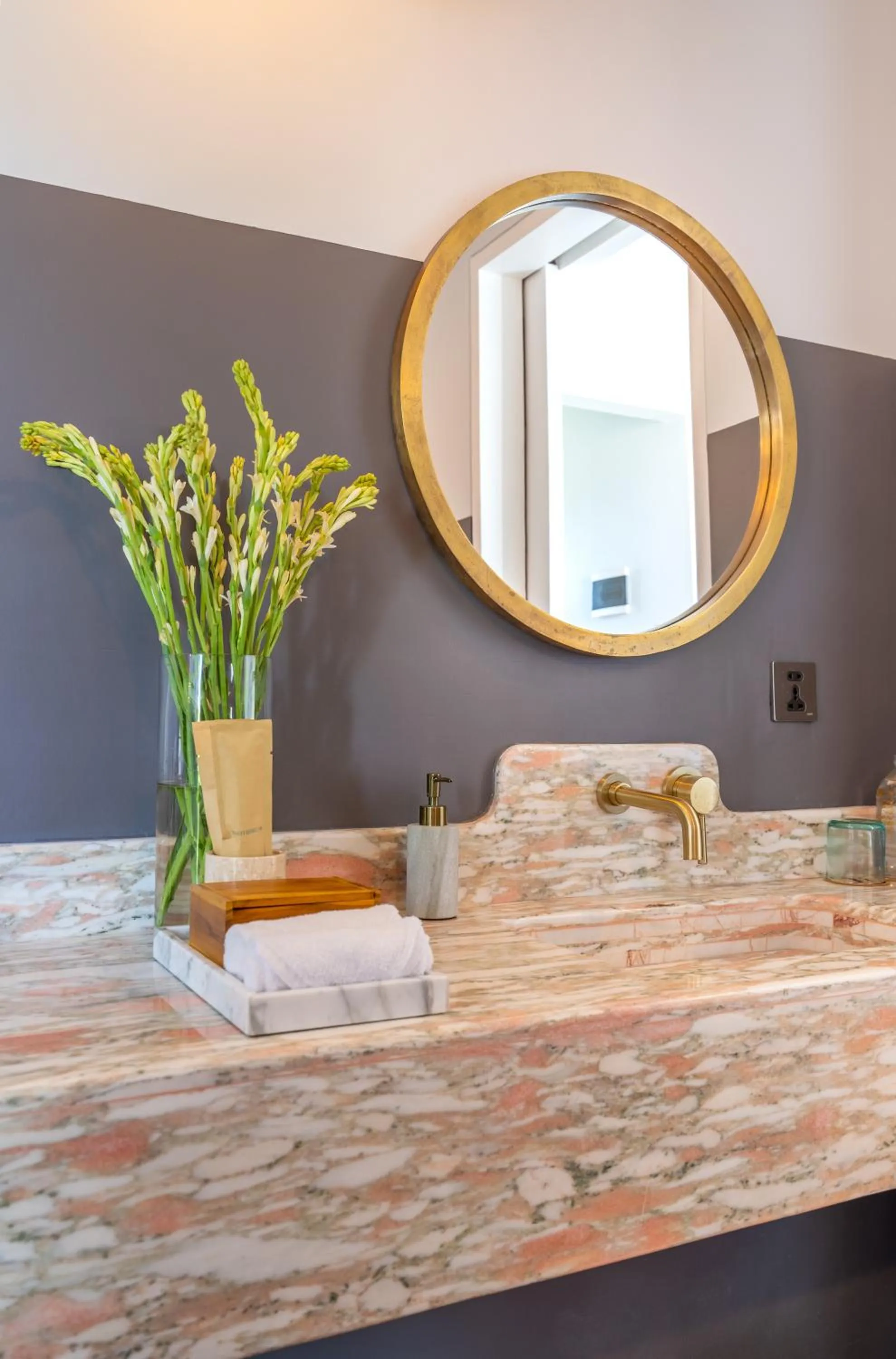 Bathroom in Ulu Cliffhouse