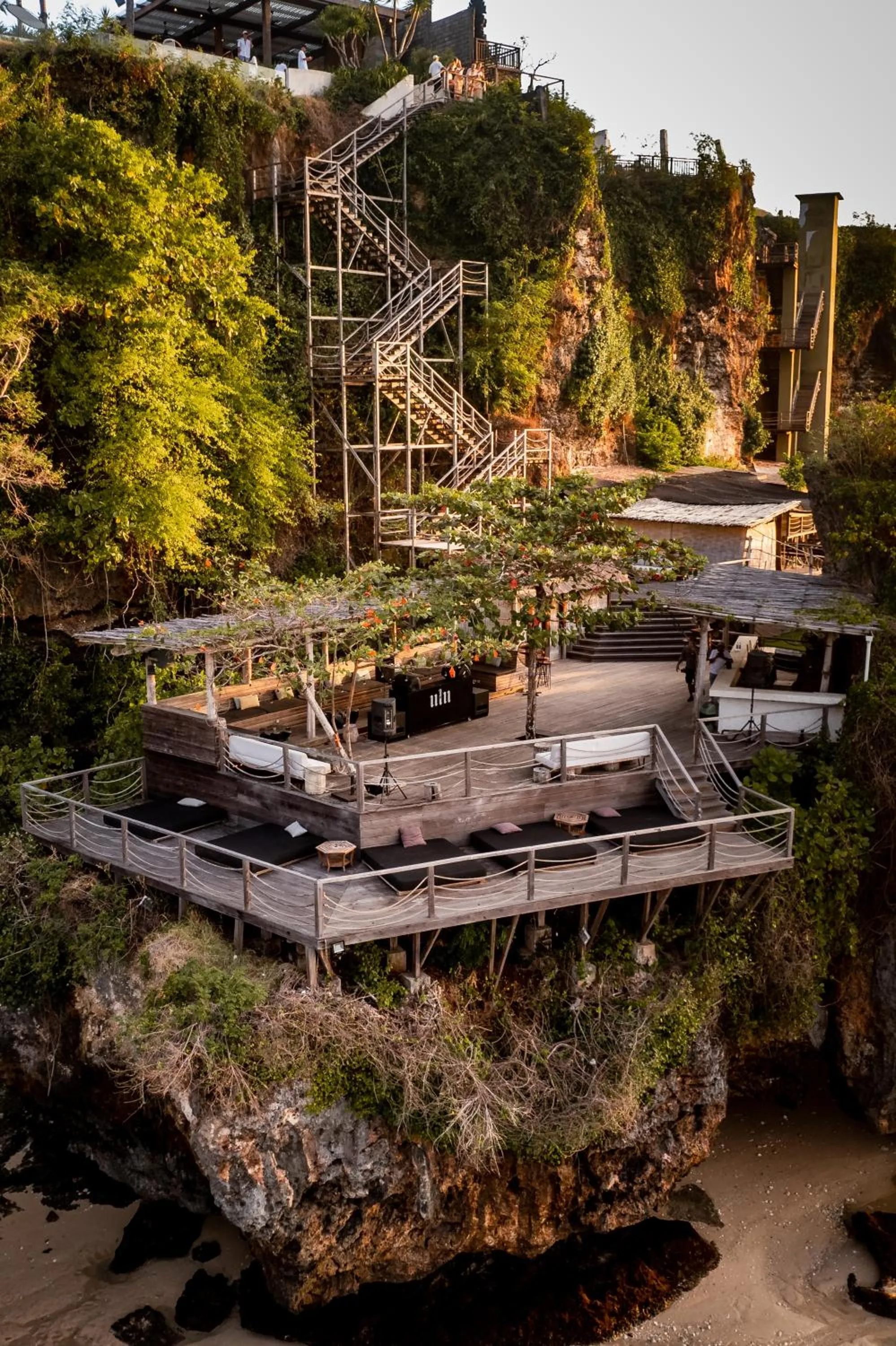 Property building in Ulu Cliffhouse