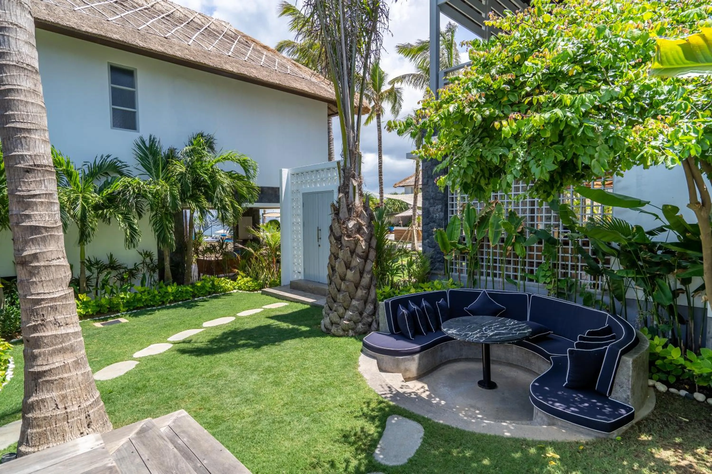 Patio in Ulu Cliffhouse