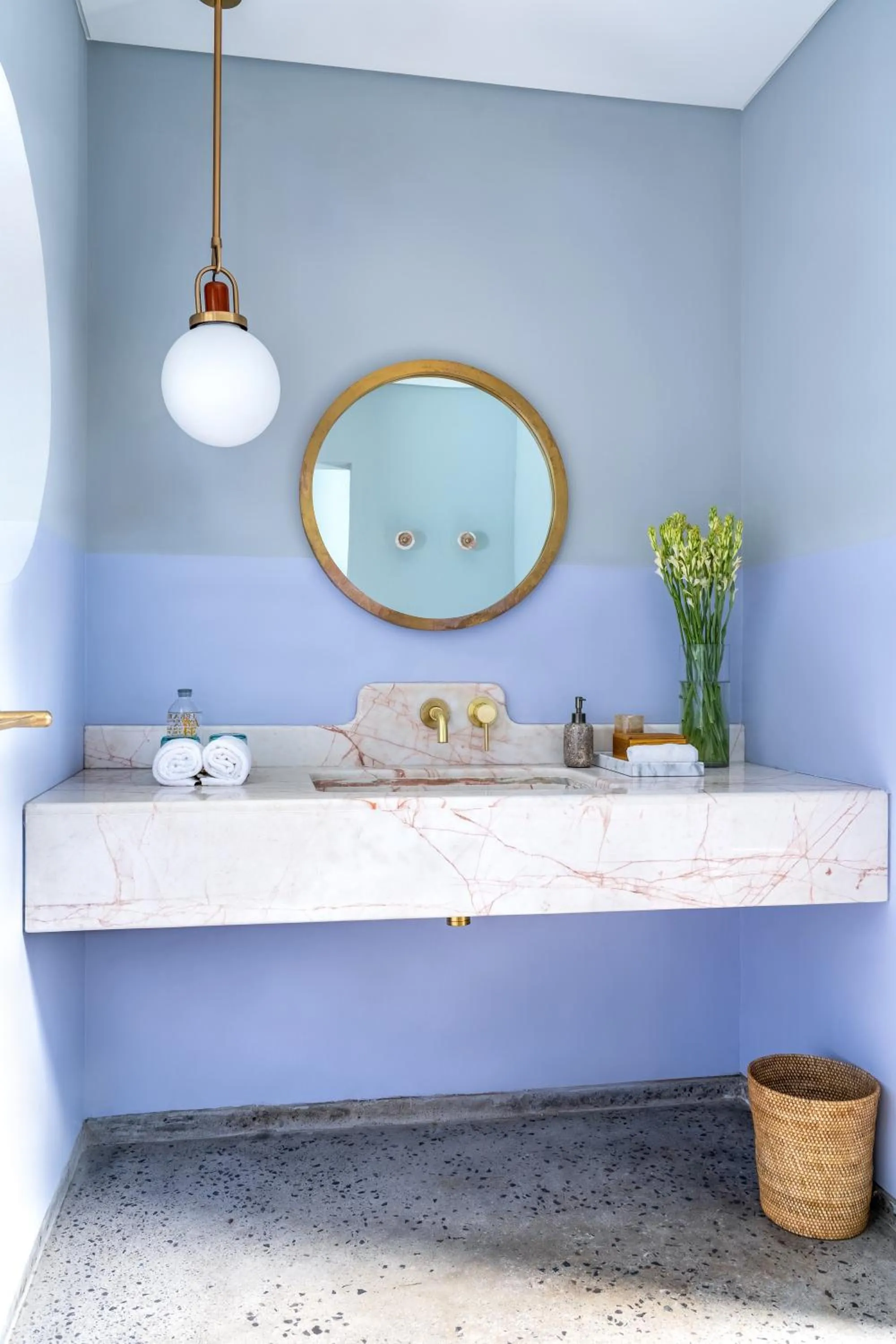 Bathroom in Ulu Cliffhouse