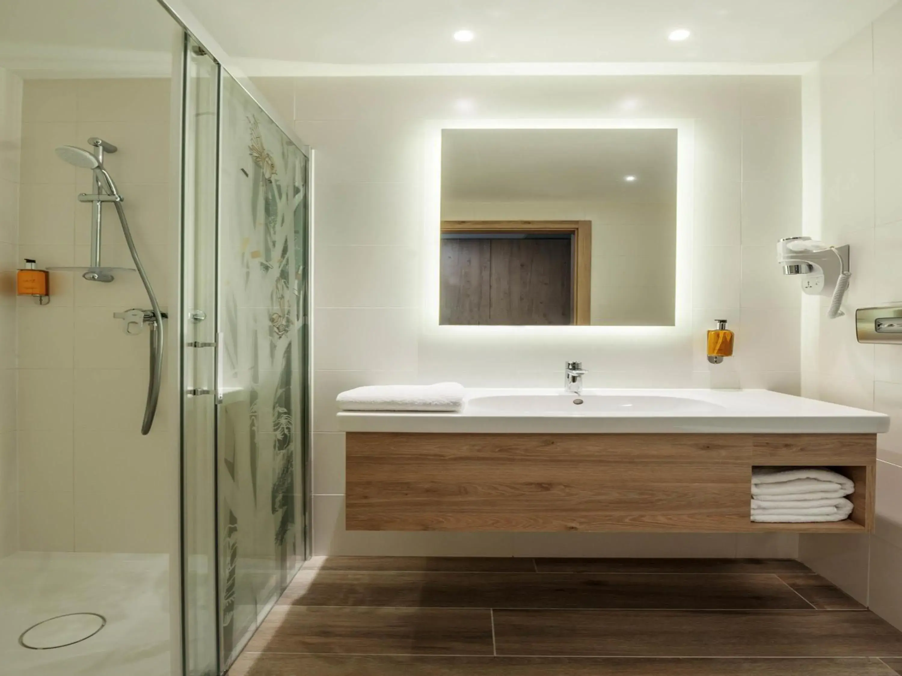 Bedroom in ibis Styles Kraków East Bedroom in ibis Styles Kraków East