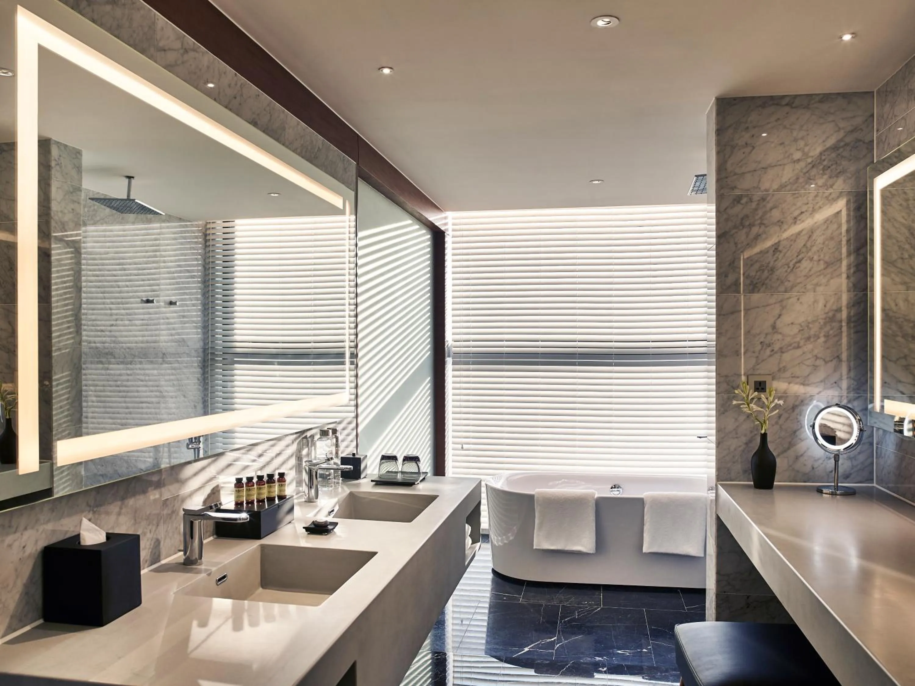 Bathroom in Mingalar Mandalay Hotel