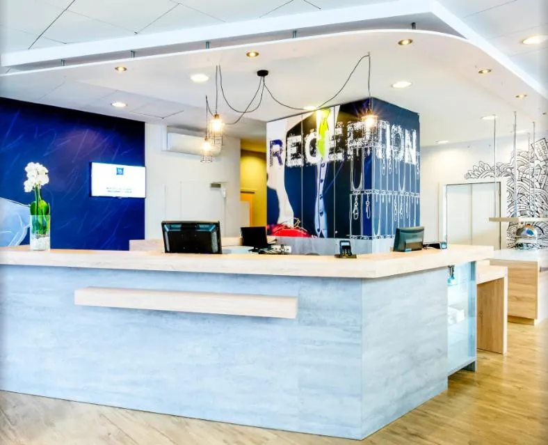 Lobby or reception in ibis budget Warszawa Centrum