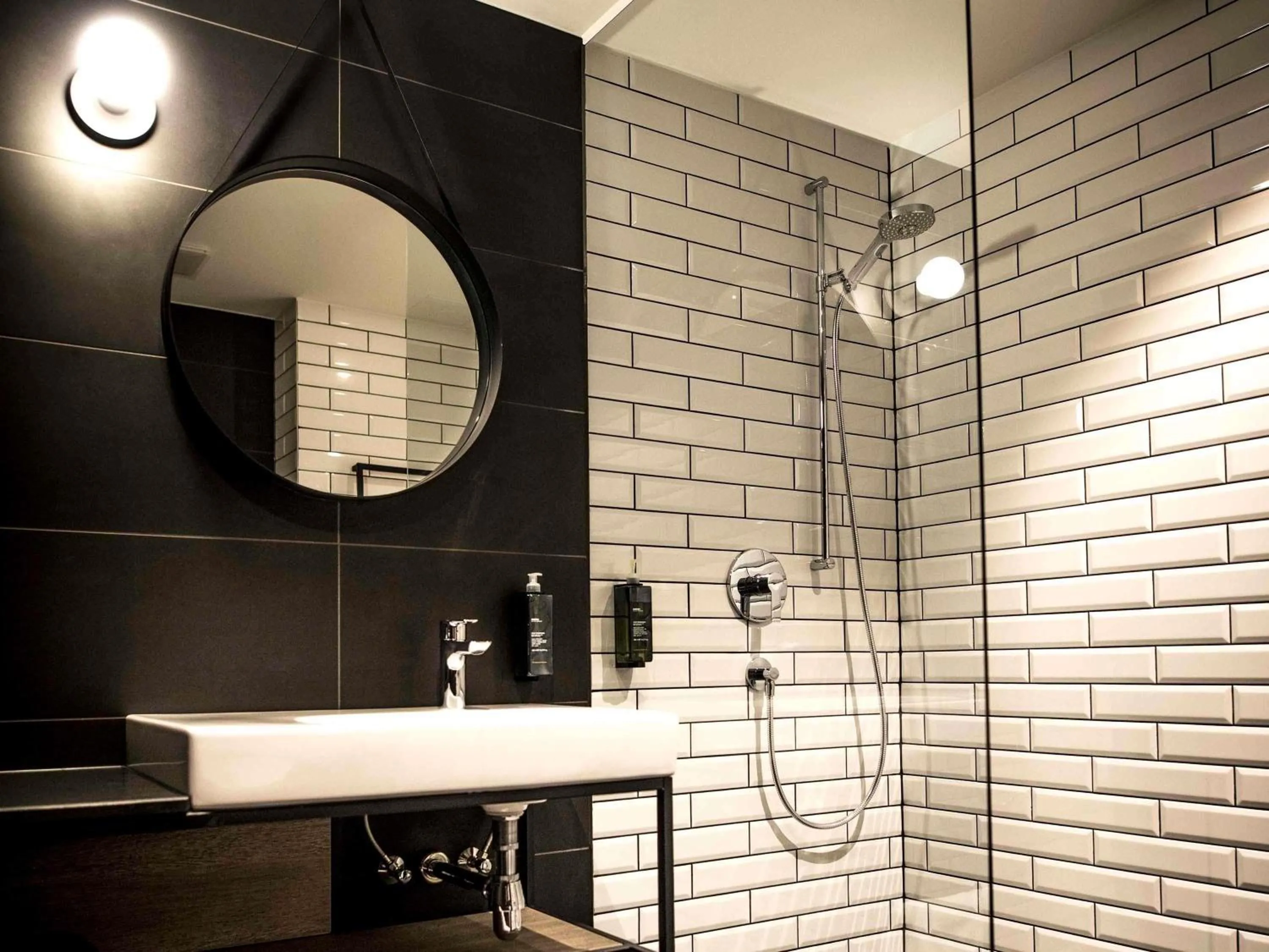 Bedroom in ibis Wels