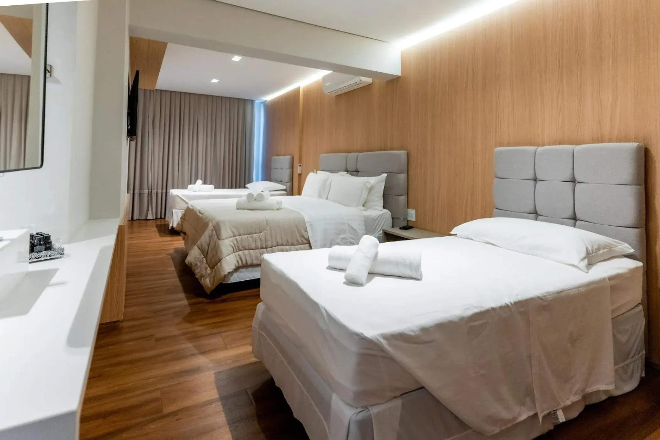 Quadruple Room - single occupancy in Beira Rio Palace Hotel Quadruple Room - single occupancy in Beira Rio Palace Hotel