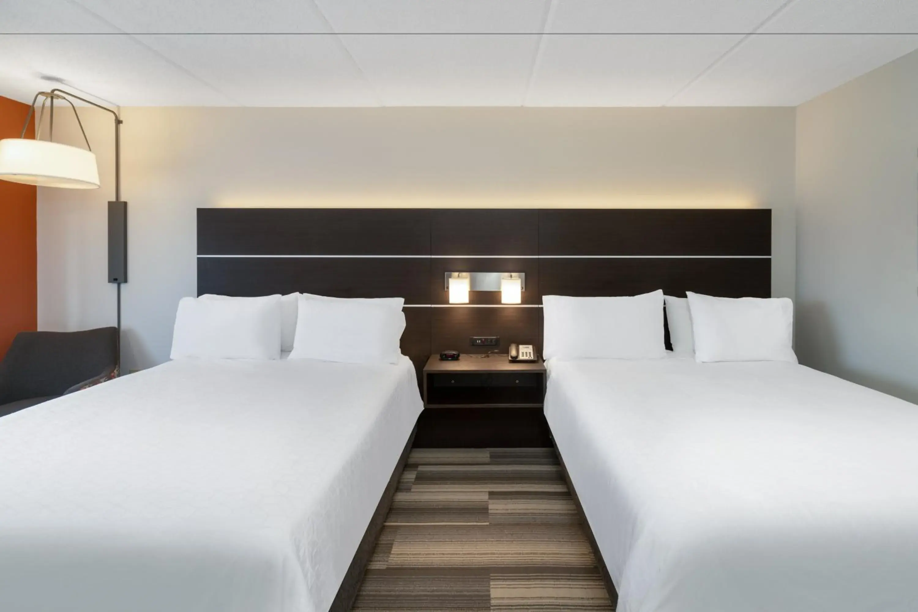 Deluxe Twin Room in Holiday Inn Express Hotel & Suites Bluffton at Hilton Head Area by IHG Deluxe Twin Room in Holiday Inn Express Hotel & Suites Bluffton at Hilton Head Area by IHG