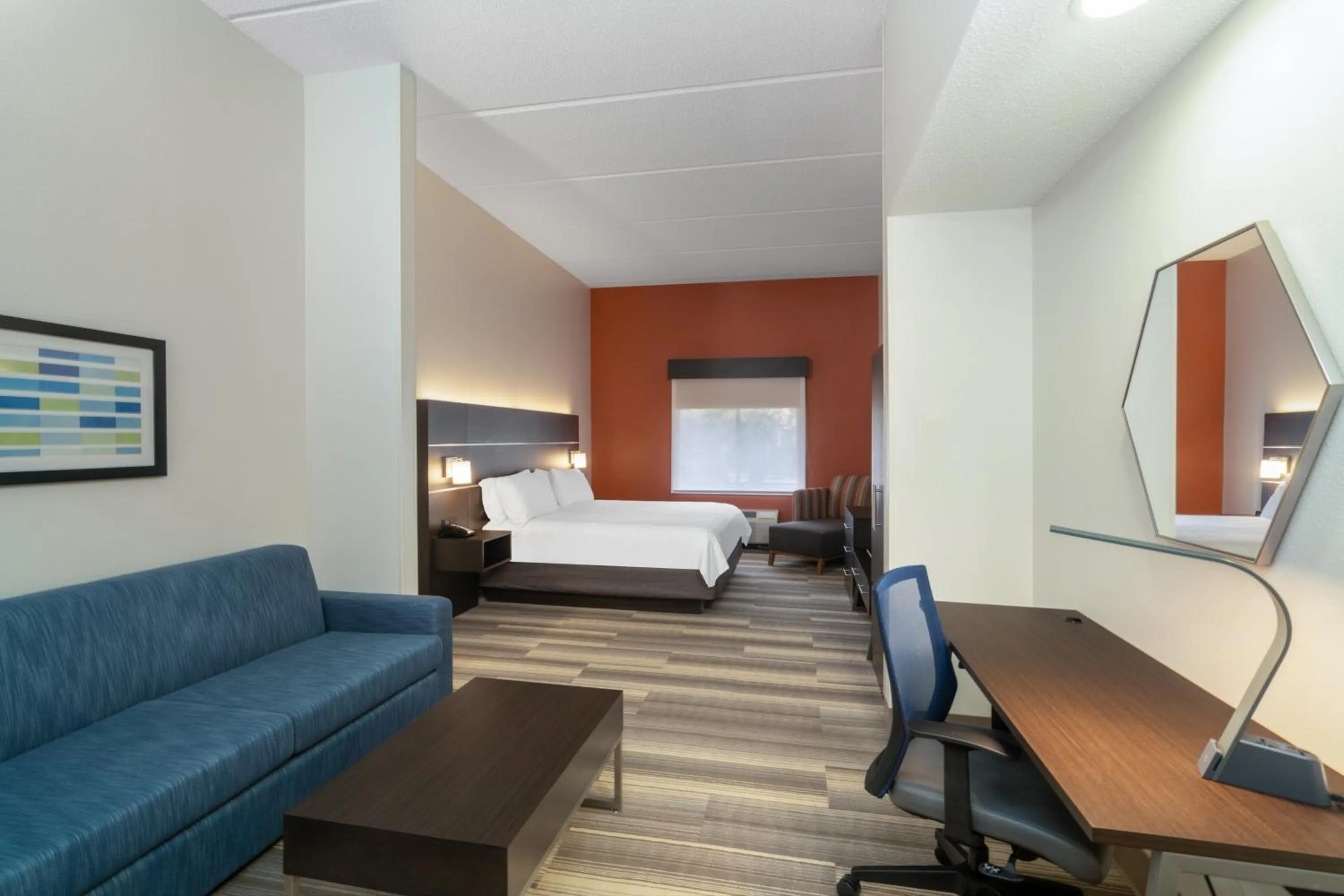 Photo of the whole room, Bed in Holiday Inn Express Hotel & Suites Bluffton at Hilton Head Area by IHG