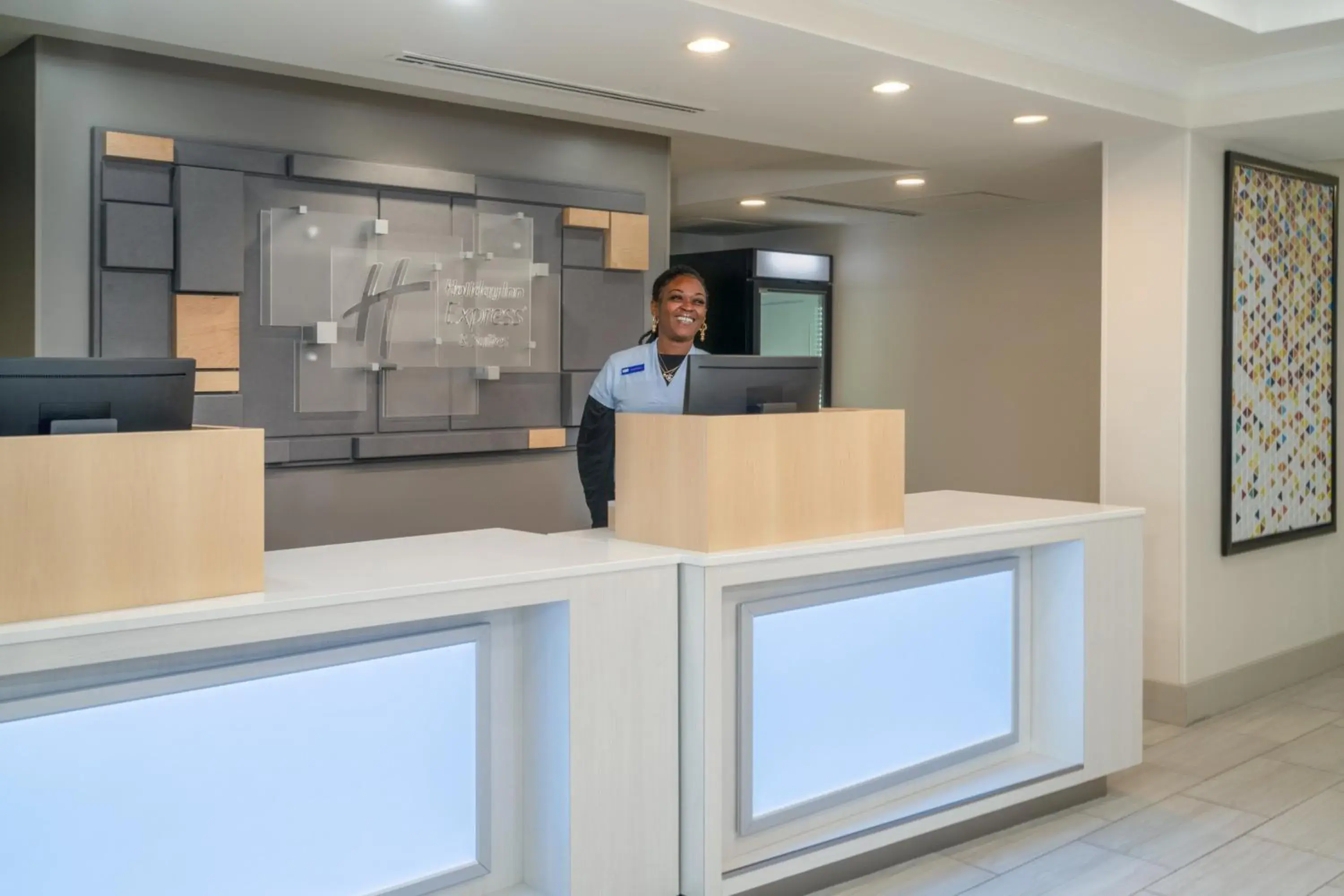 Property building in Holiday Inn Express Hotel & Suites Bluffton at Hilton Head Area by IHG Property building in Holiday Inn Express Hotel & Suites Bluffton at Hilton Head Area by IHG