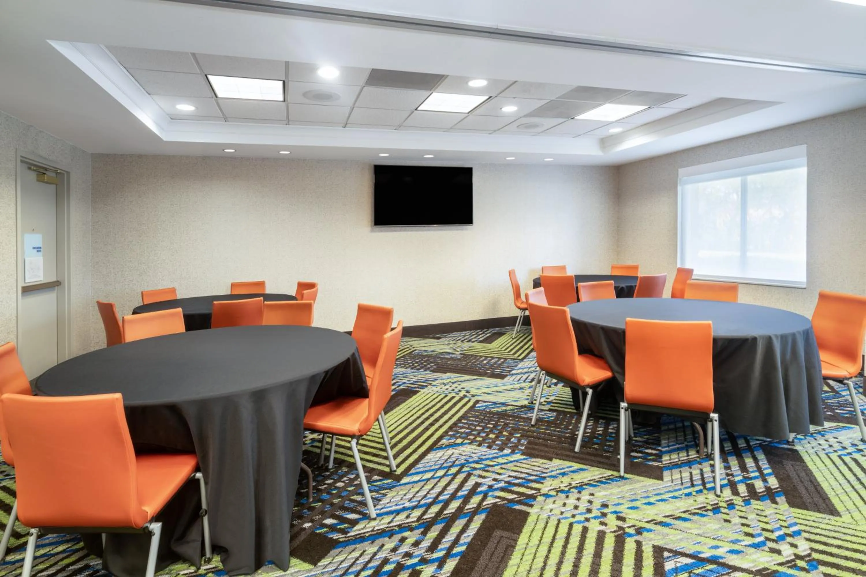 Meeting/conference room in Holiday Inn Express Hotel & Suites Bluffton at Hilton Head Area by IHG