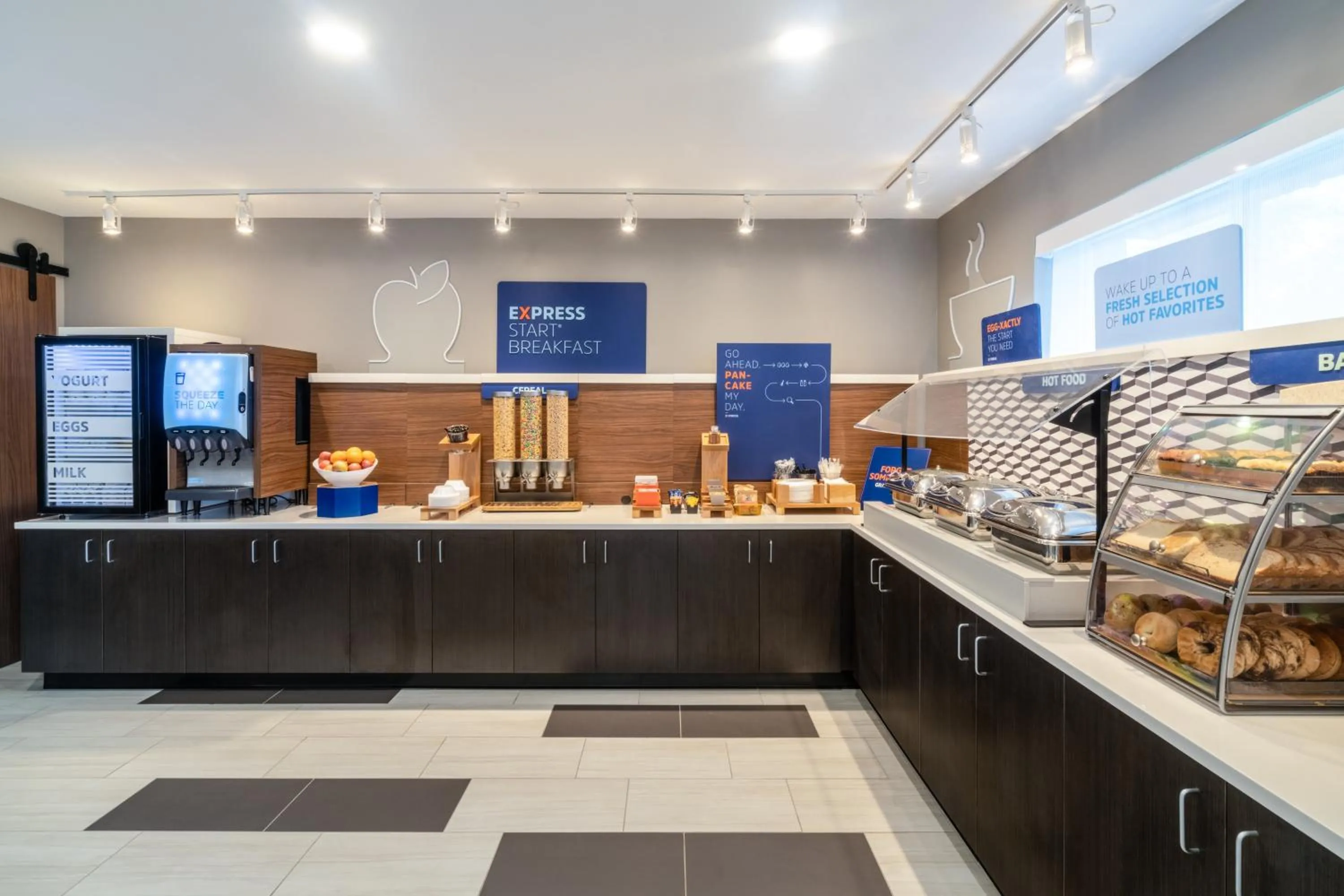 Breakfast in Holiday Inn Express Hotel & Suites Bluffton at Hilton Head Area by IHG