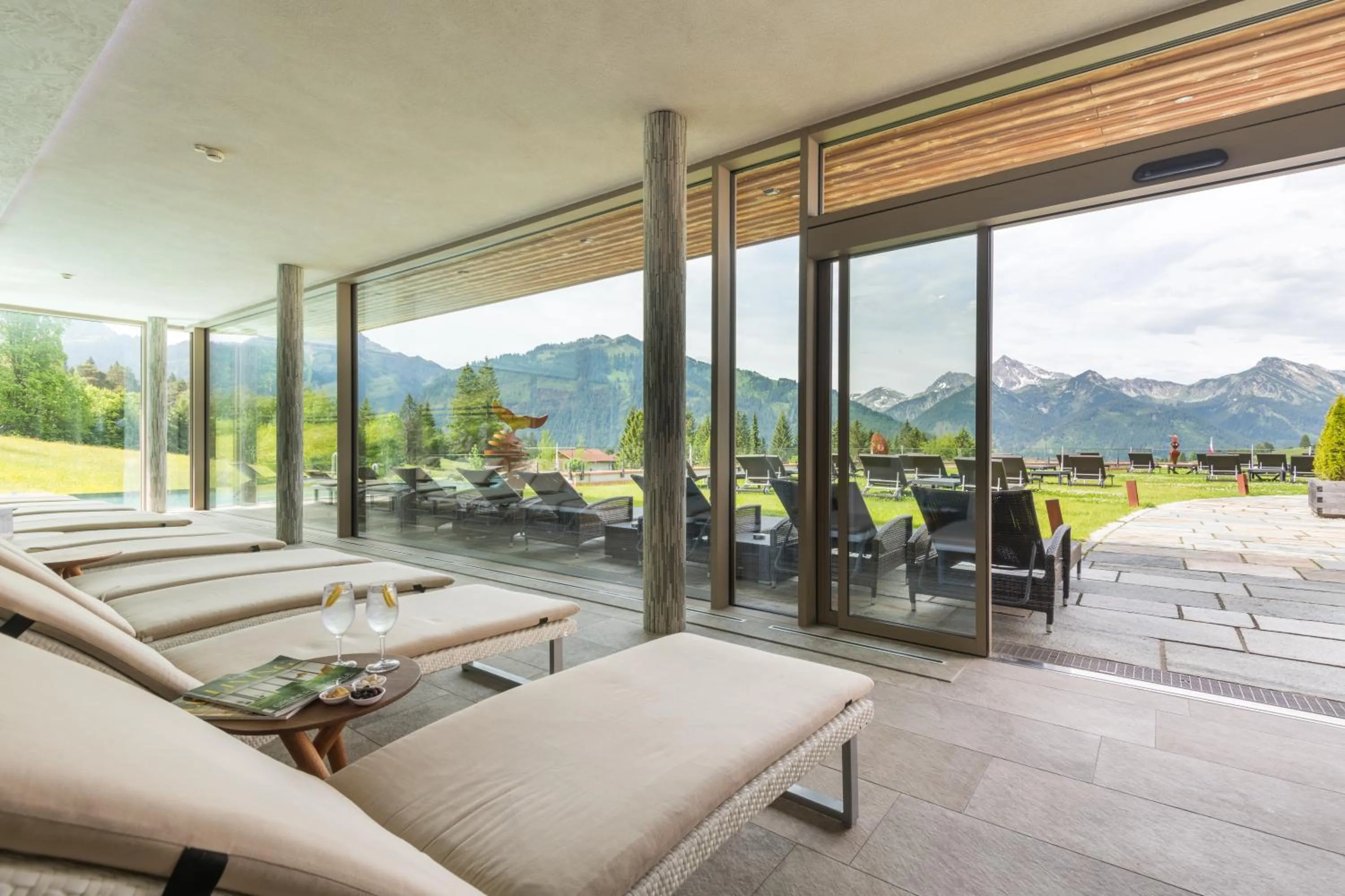 Swimming pool in Hotel Bergblick 5 Sterne