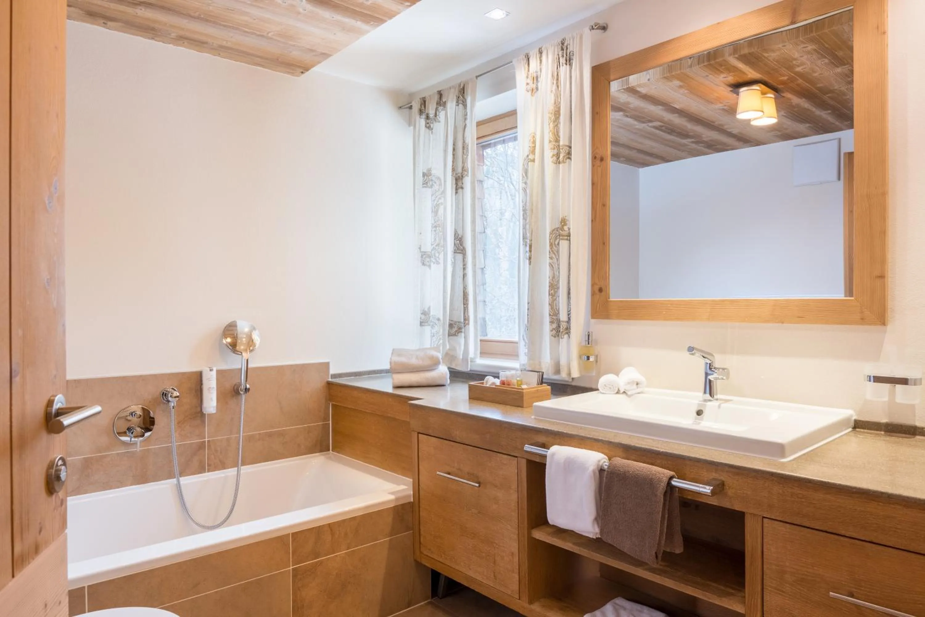 Bathroom in Hotel Bergblick 5 Sterne