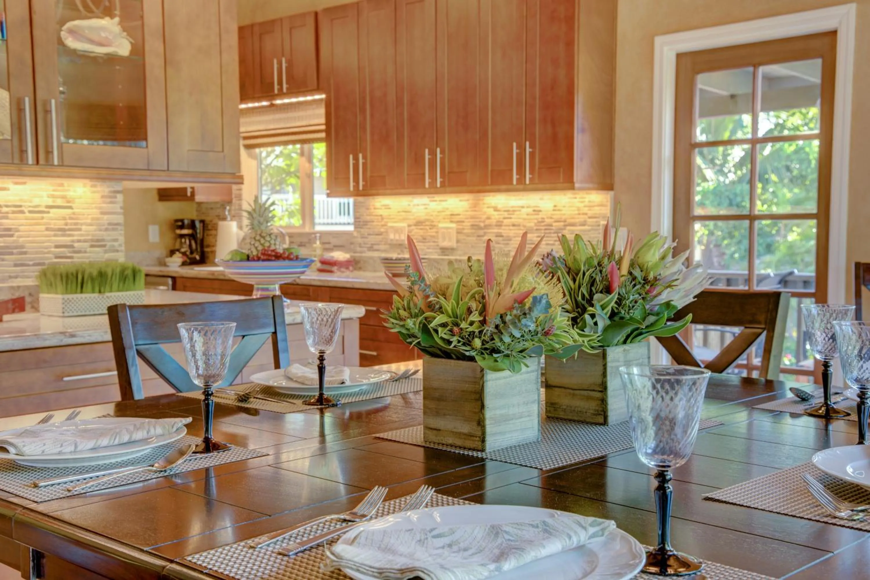 Kitchen or kitchenette in Kohea Kai Hotel Maui