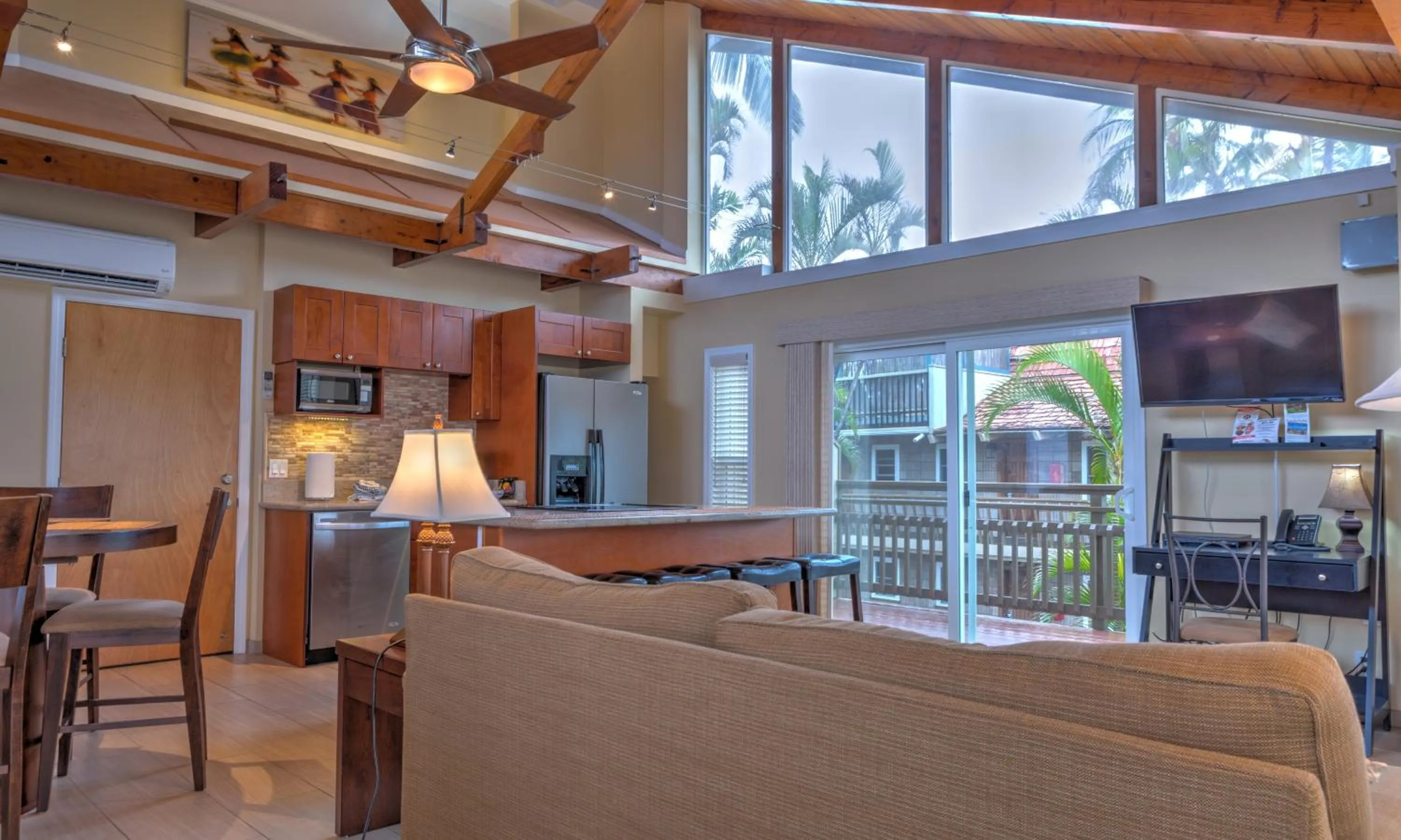 Kitchen or kitchenette in Kohea Kai Hotel Maui