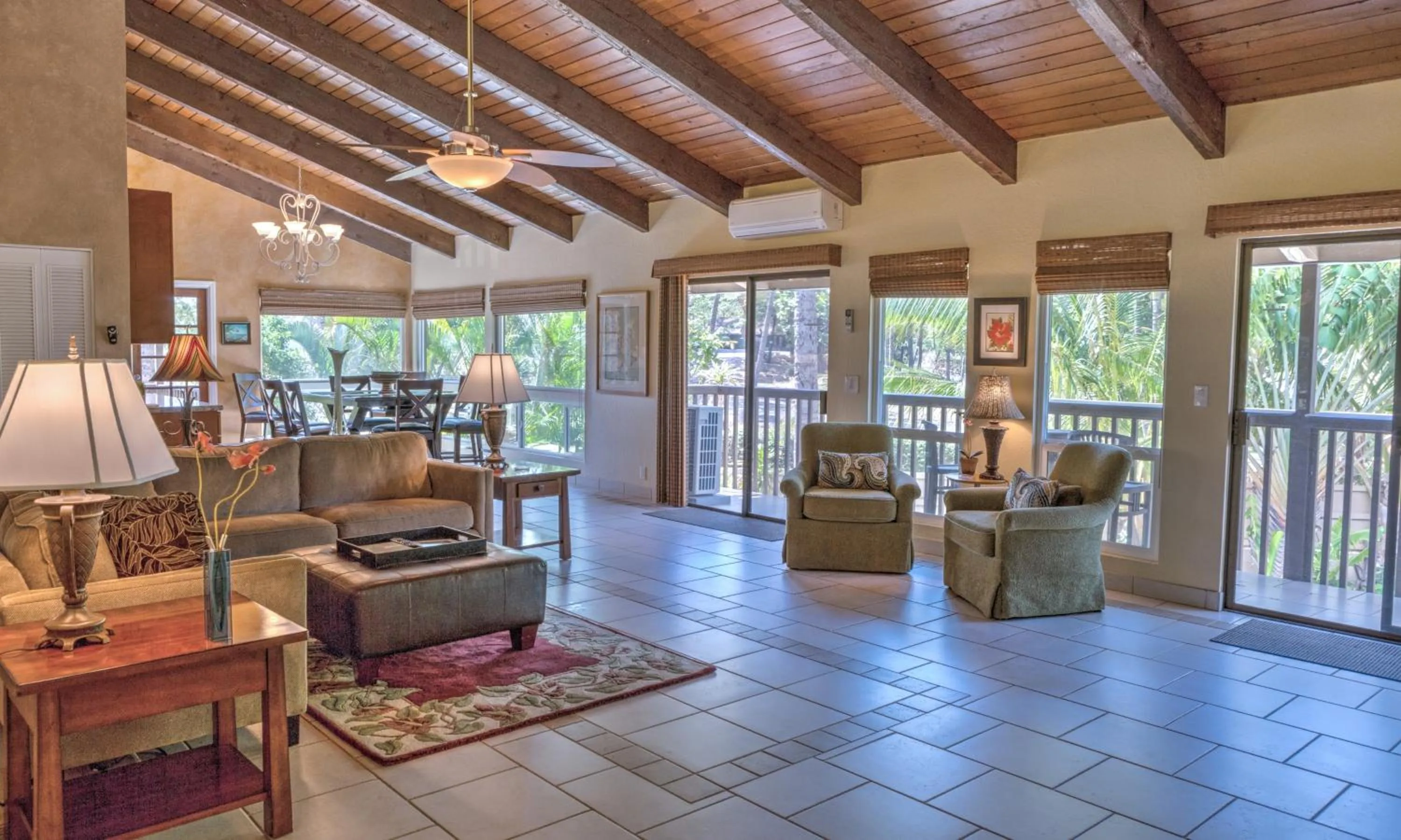 Living room in Kohea Kai Hotel Maui