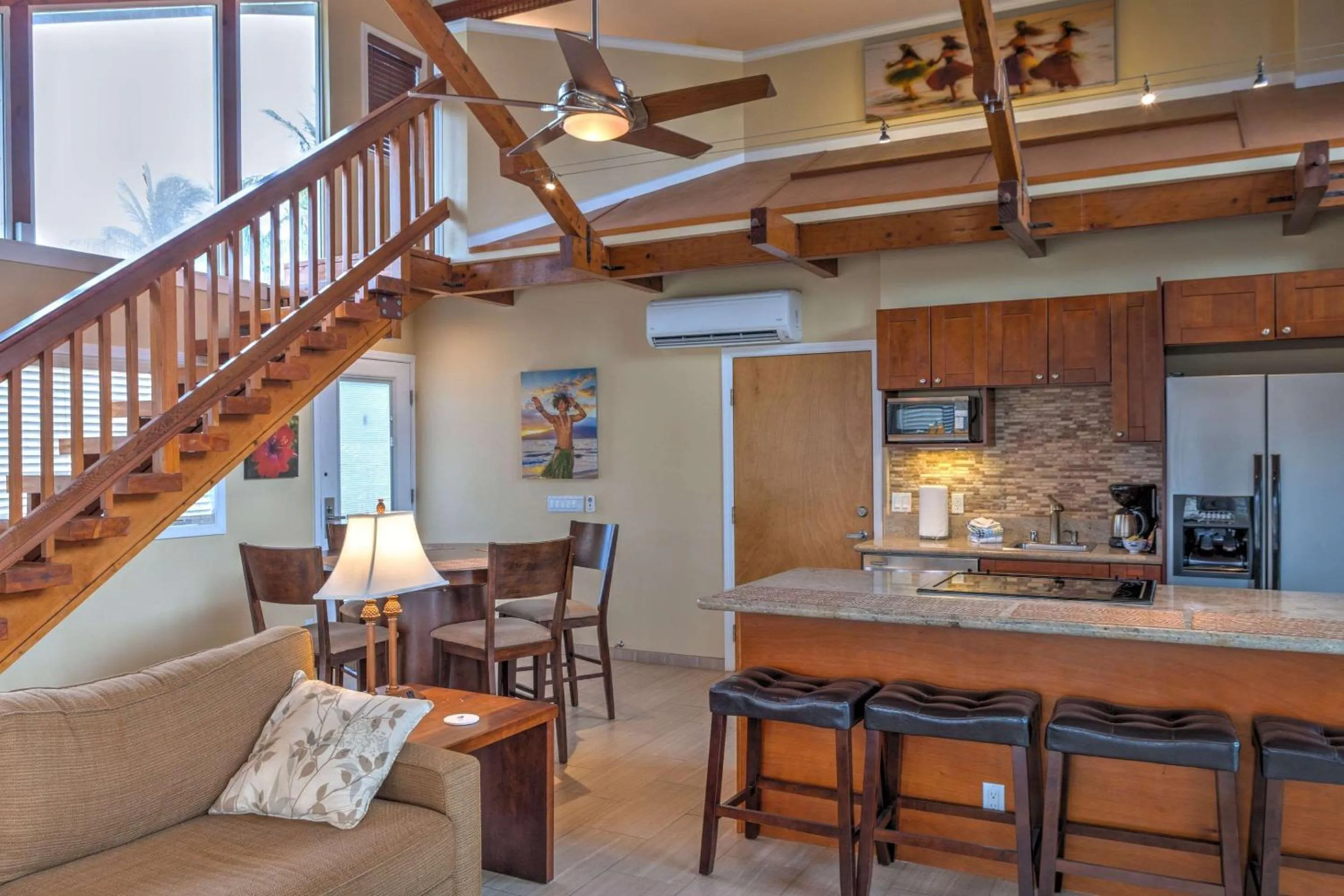 Photo of the whole room in Kohea Kai Hotel Maui