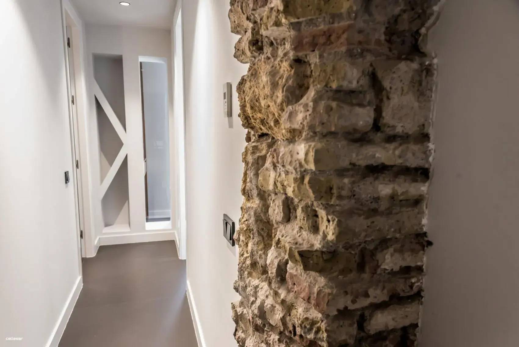 Photo of the whole room in Welldone Quality - Crystal pool Photo of the whole room in Welldone Quality - Crystal pool