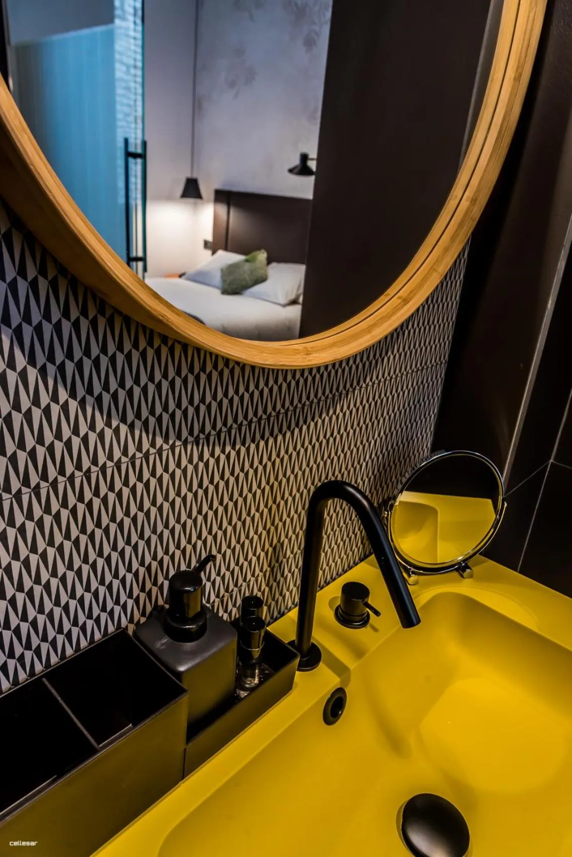 Bathroom in Welldone Quality - Crystal pool