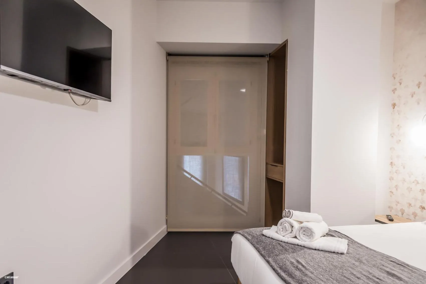 TV and multimedia, Bed in Welldone Quality - Crystal pool