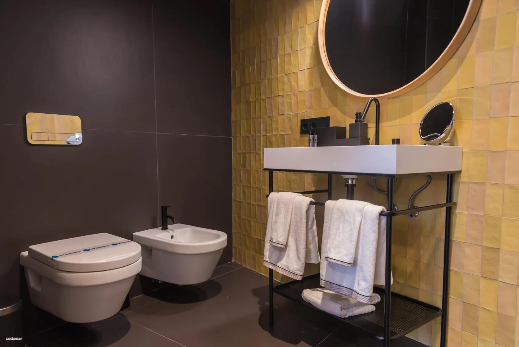 Bathroom in Welldone Quality - Crystal pool