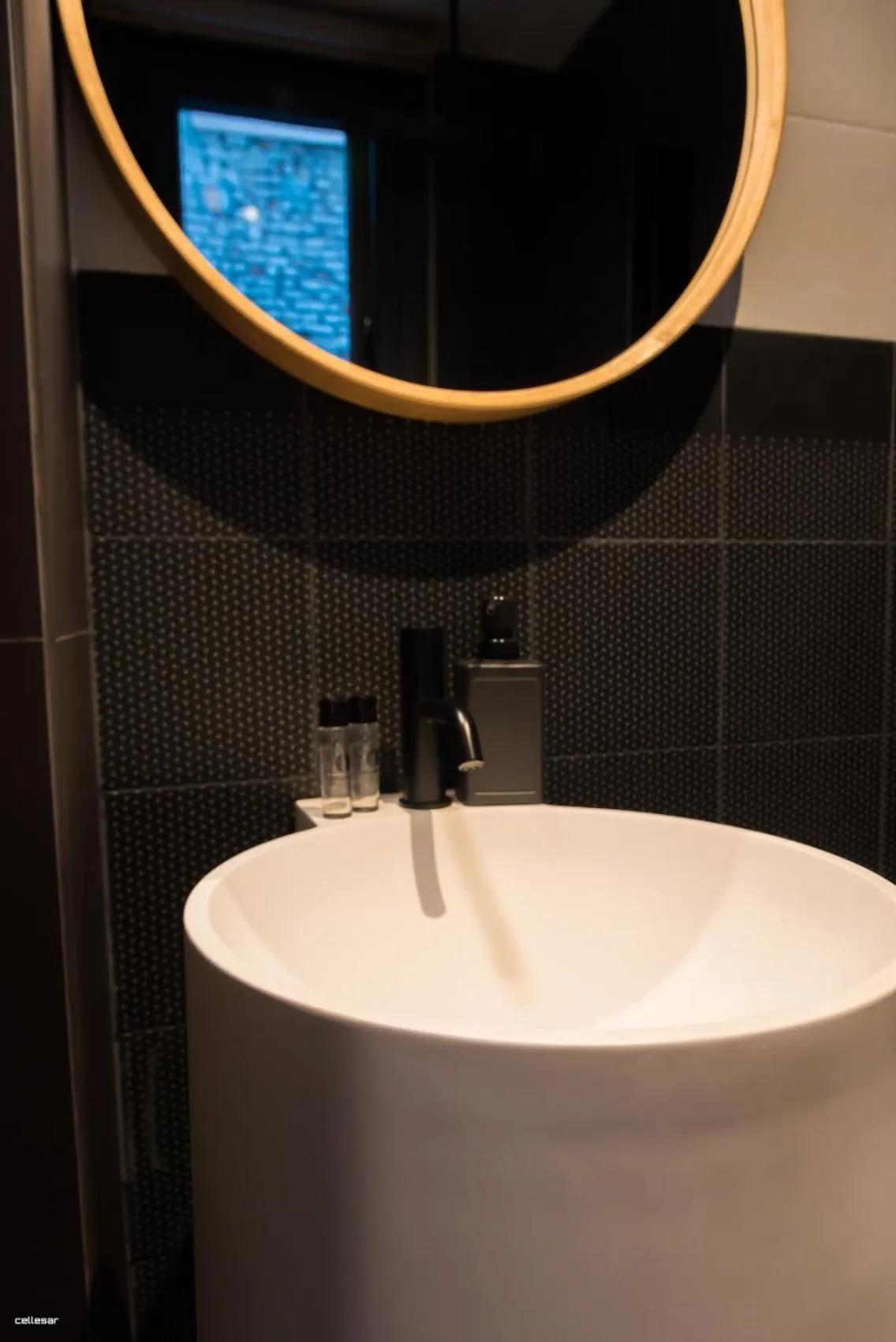 Bathroom in Welldone Quality - Crystal pool