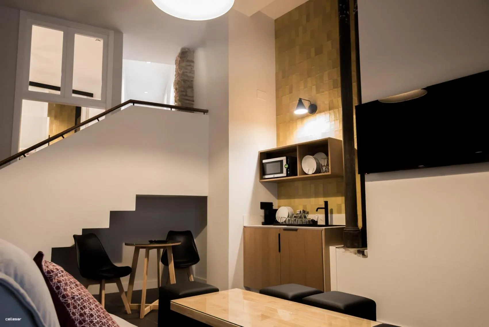 Communal lounge/ TV room in Welldone Quality - Crystal pool