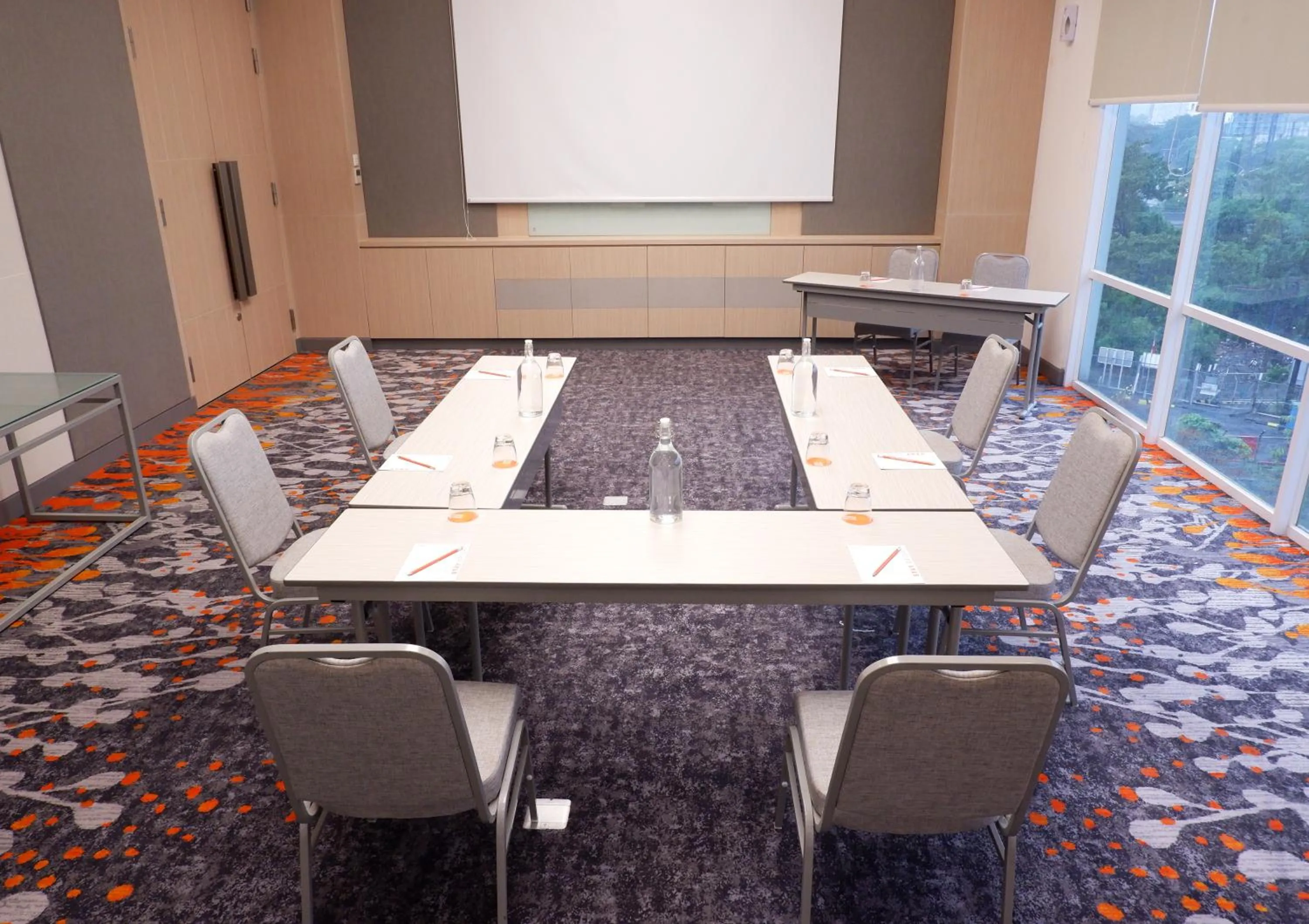 Meeting/conference room in HARRIS Hotel & Conventions Bundaran Satelit Surabaya