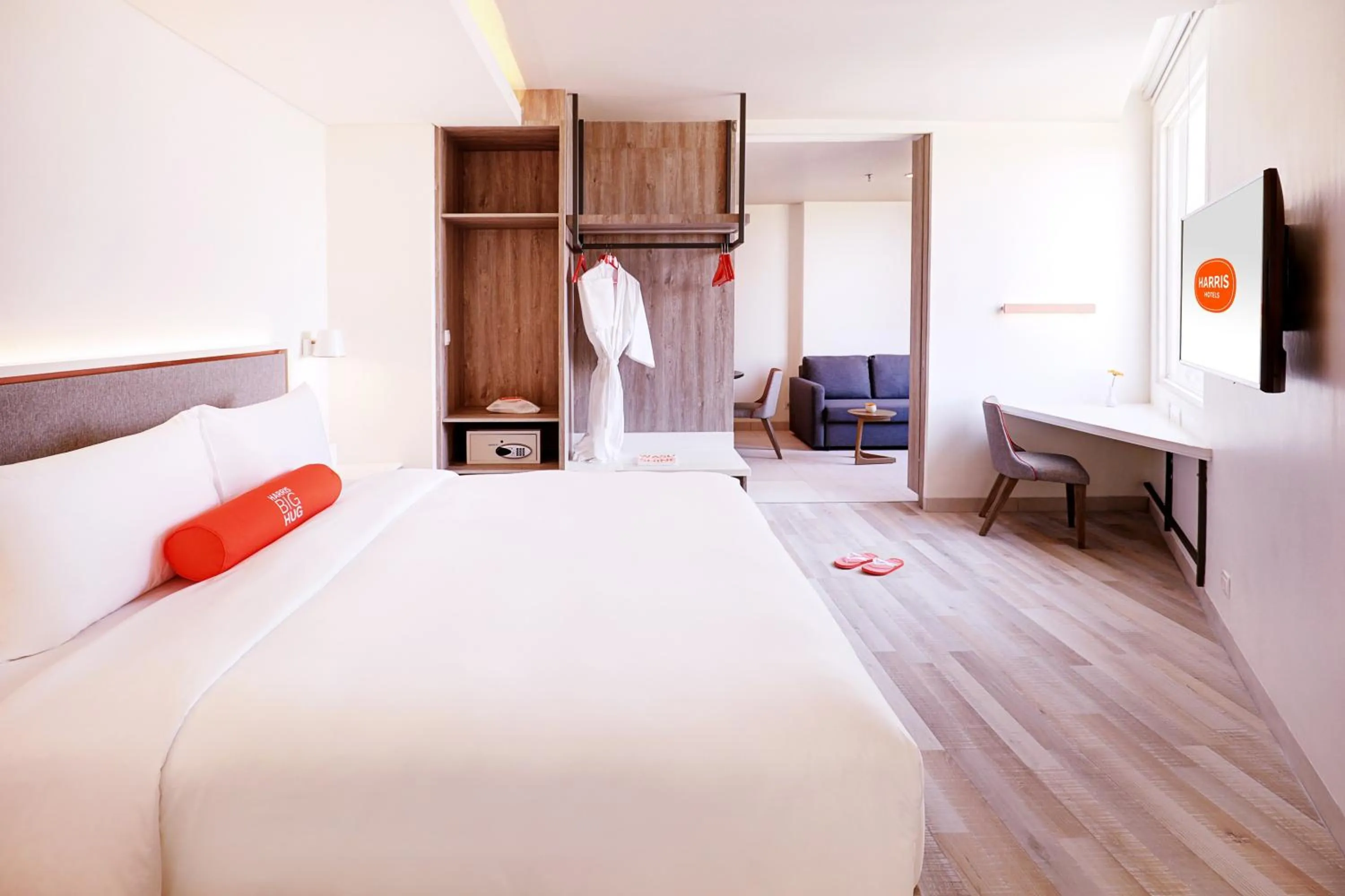 Bed in HARRIS Hotel & Conventions Bundaran Satelit Surabaya