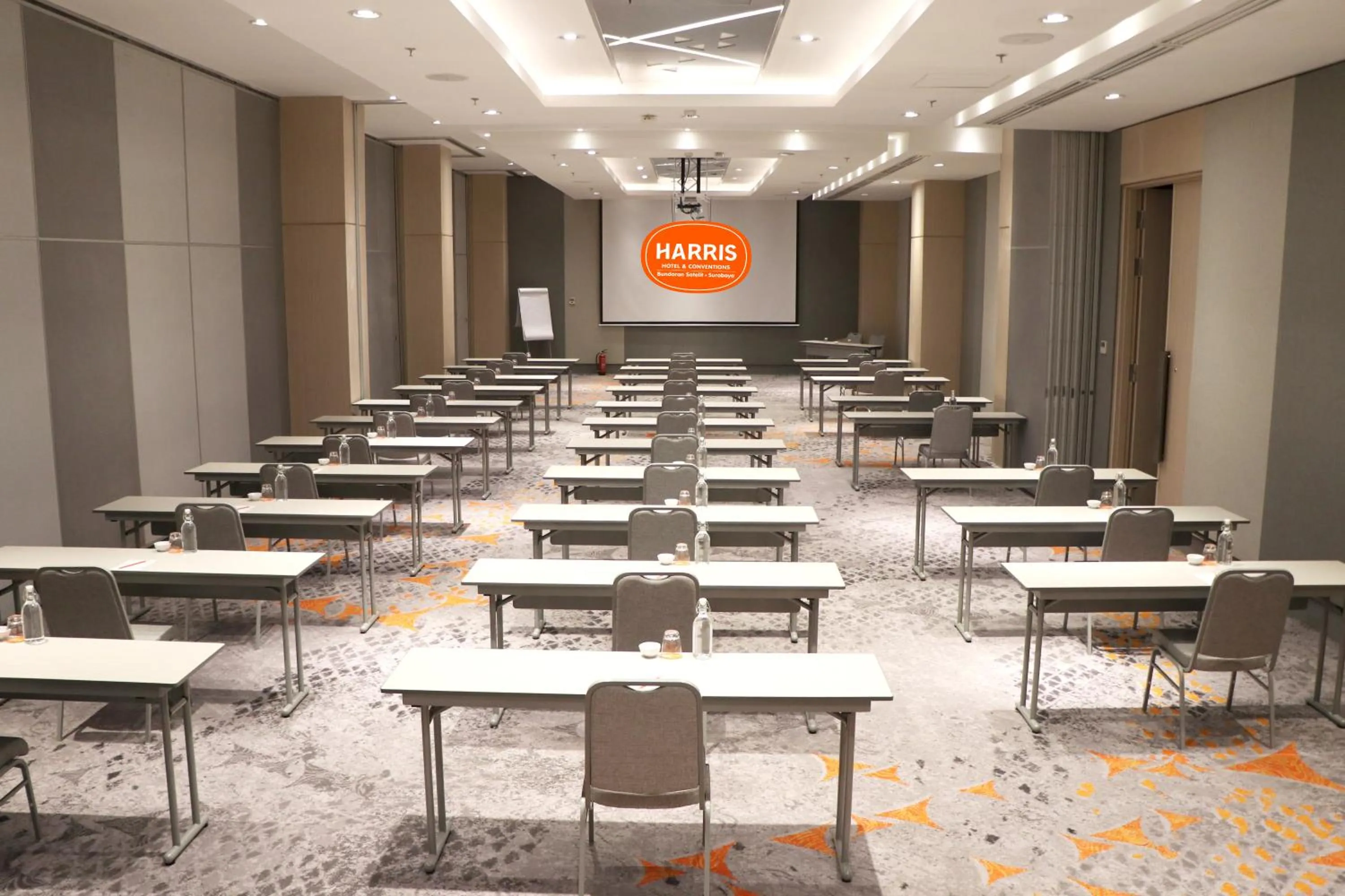 Meeting/conference room in HARRIS Hotel & Conventions Bundaran Satelit Surabaya